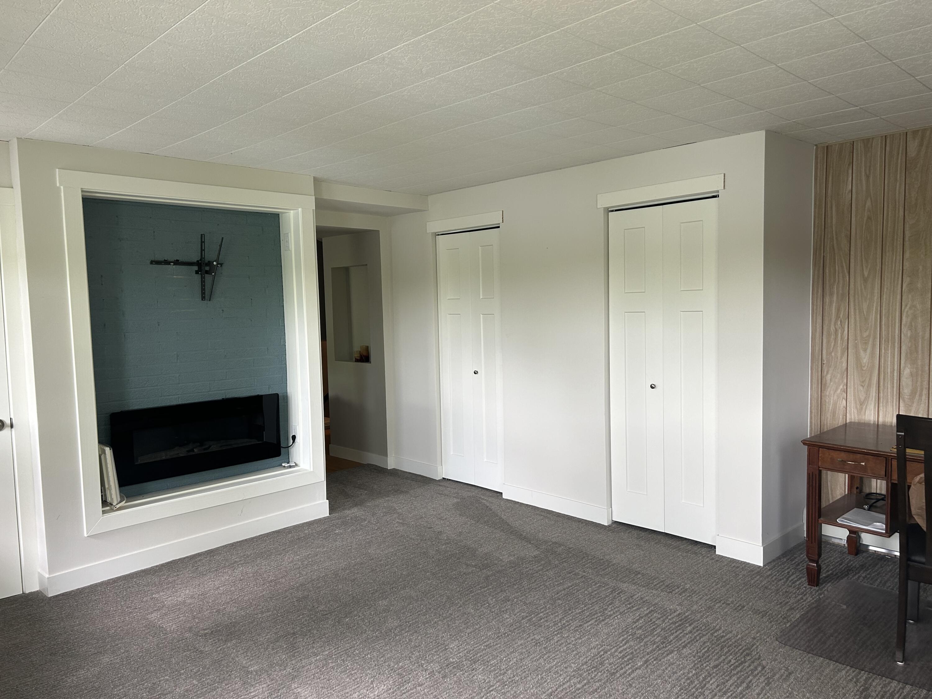 201 1st St E Property Photo 38