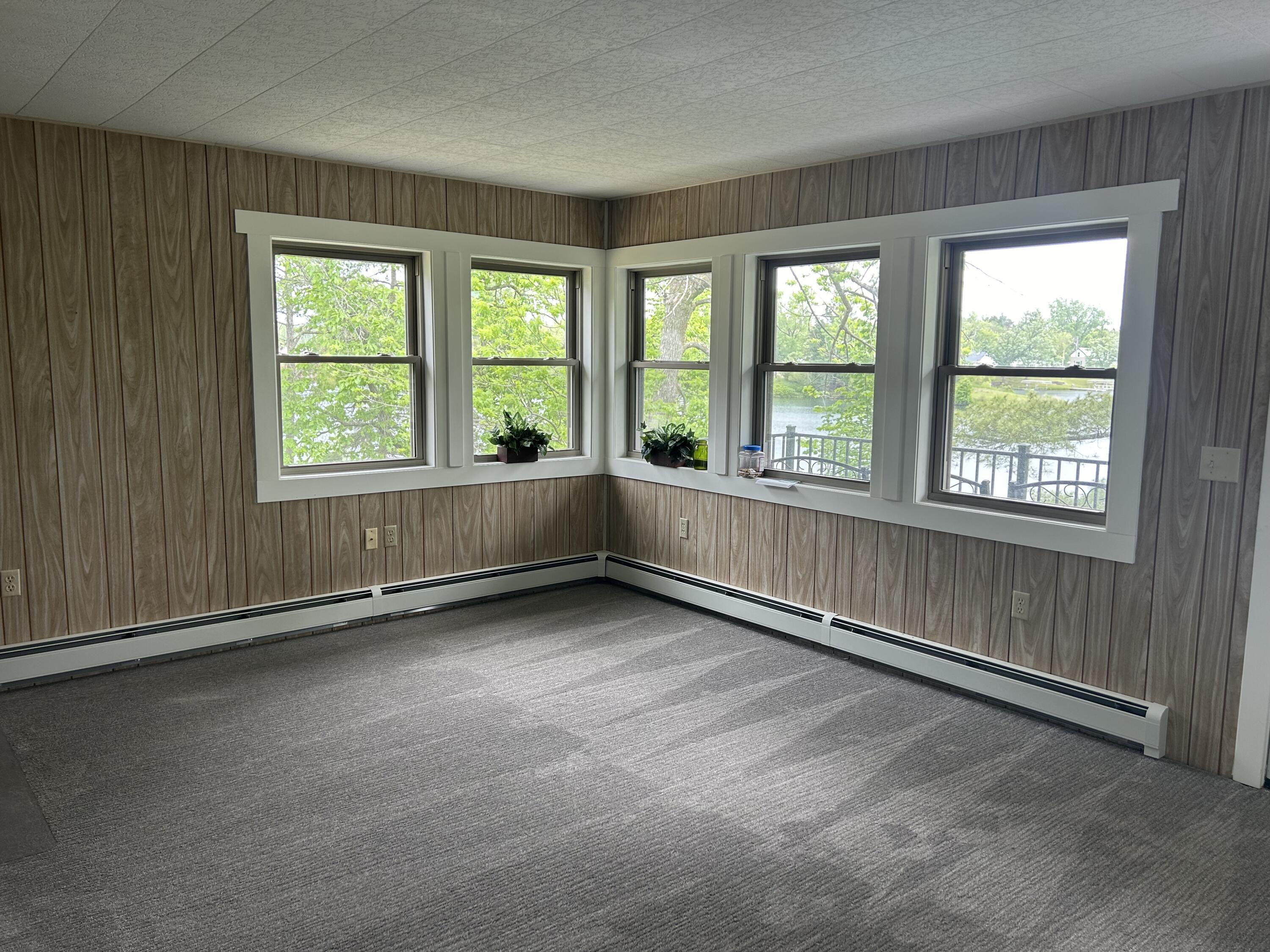 201 1st St E Property Photo 39