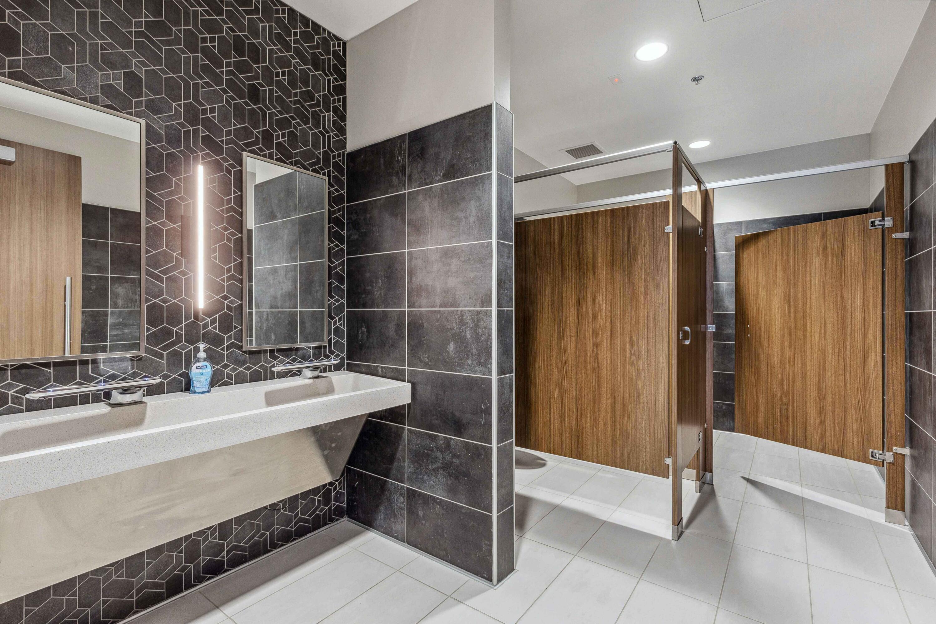 5650 34th Avenue S Property Photo 17