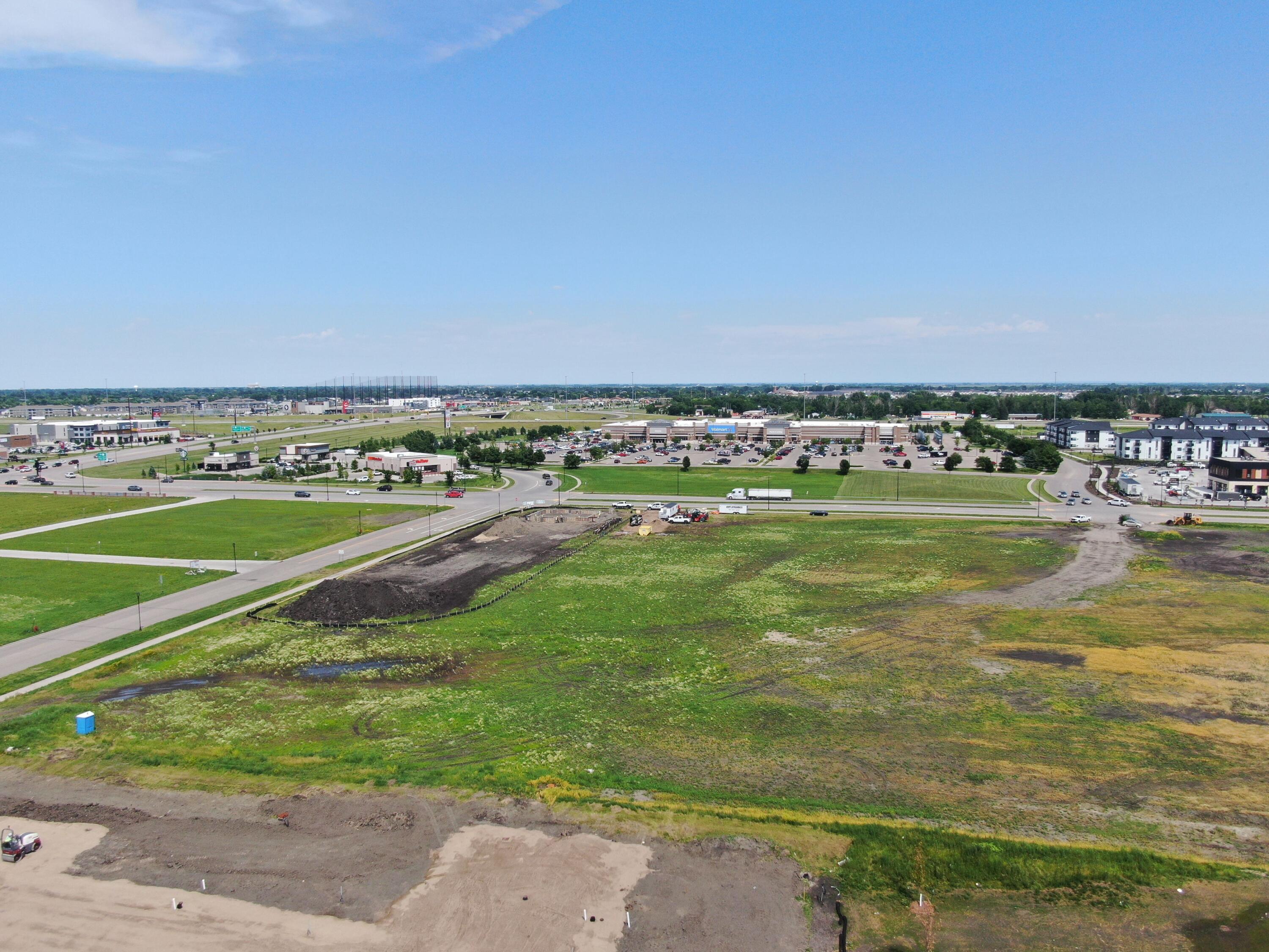 5461 38th Street S Property Photo 3