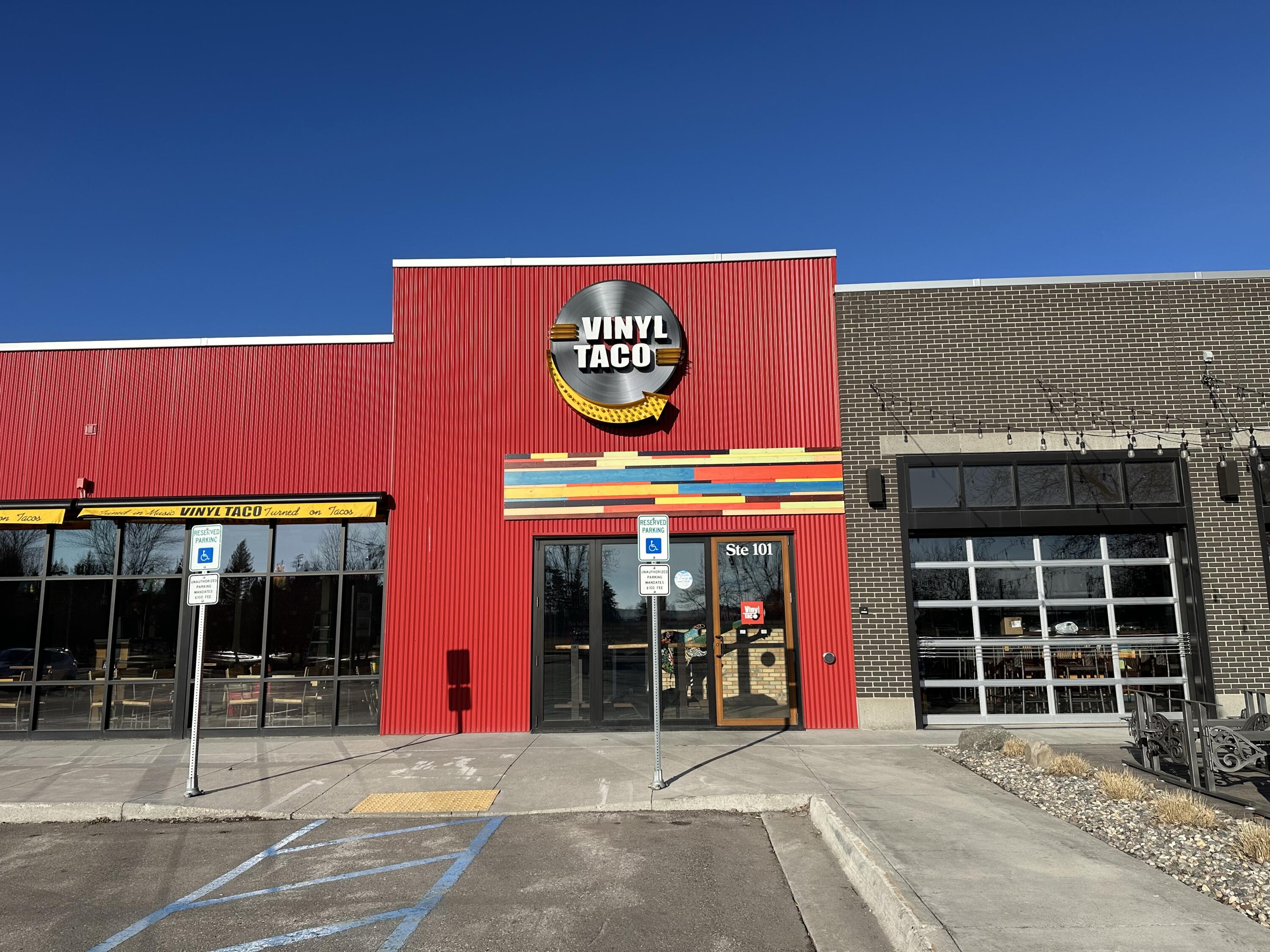 1970 S Columbia Rd Property Photo 1