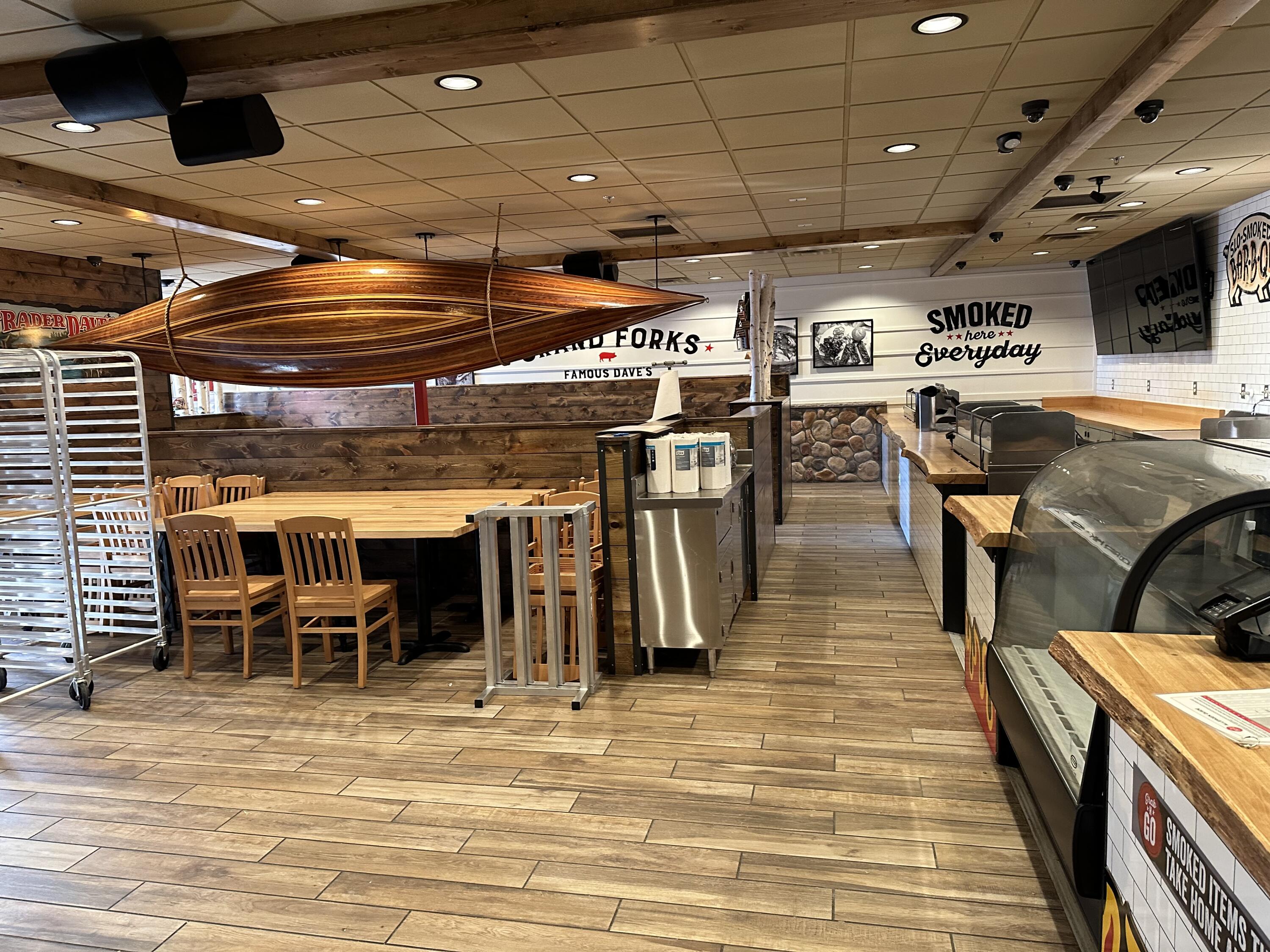 1970 S Columbia Rd Property Photo 2