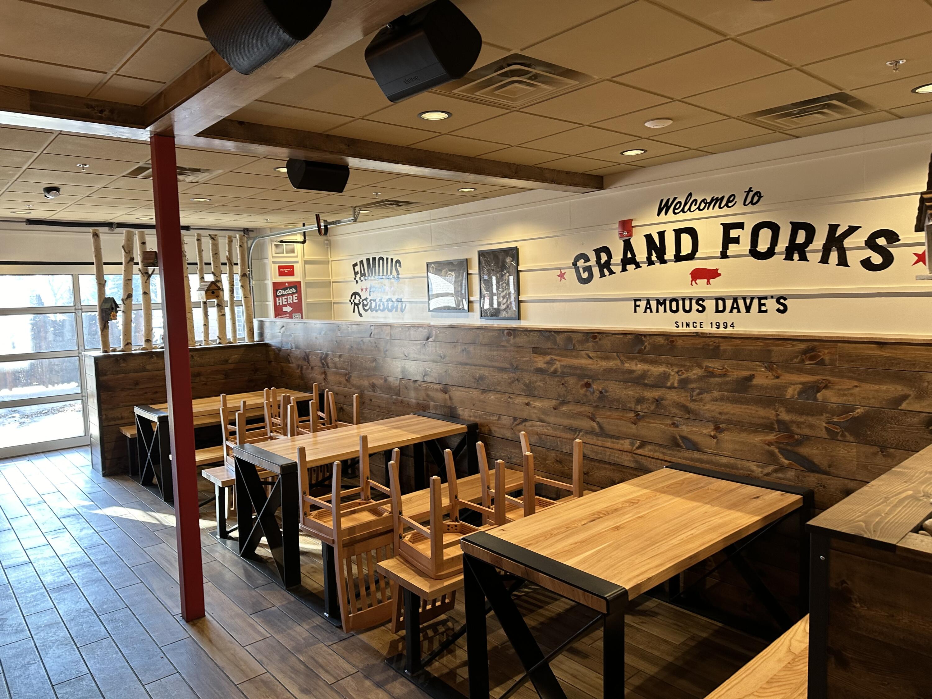 1970 S Columbia Rd Property Photo 6