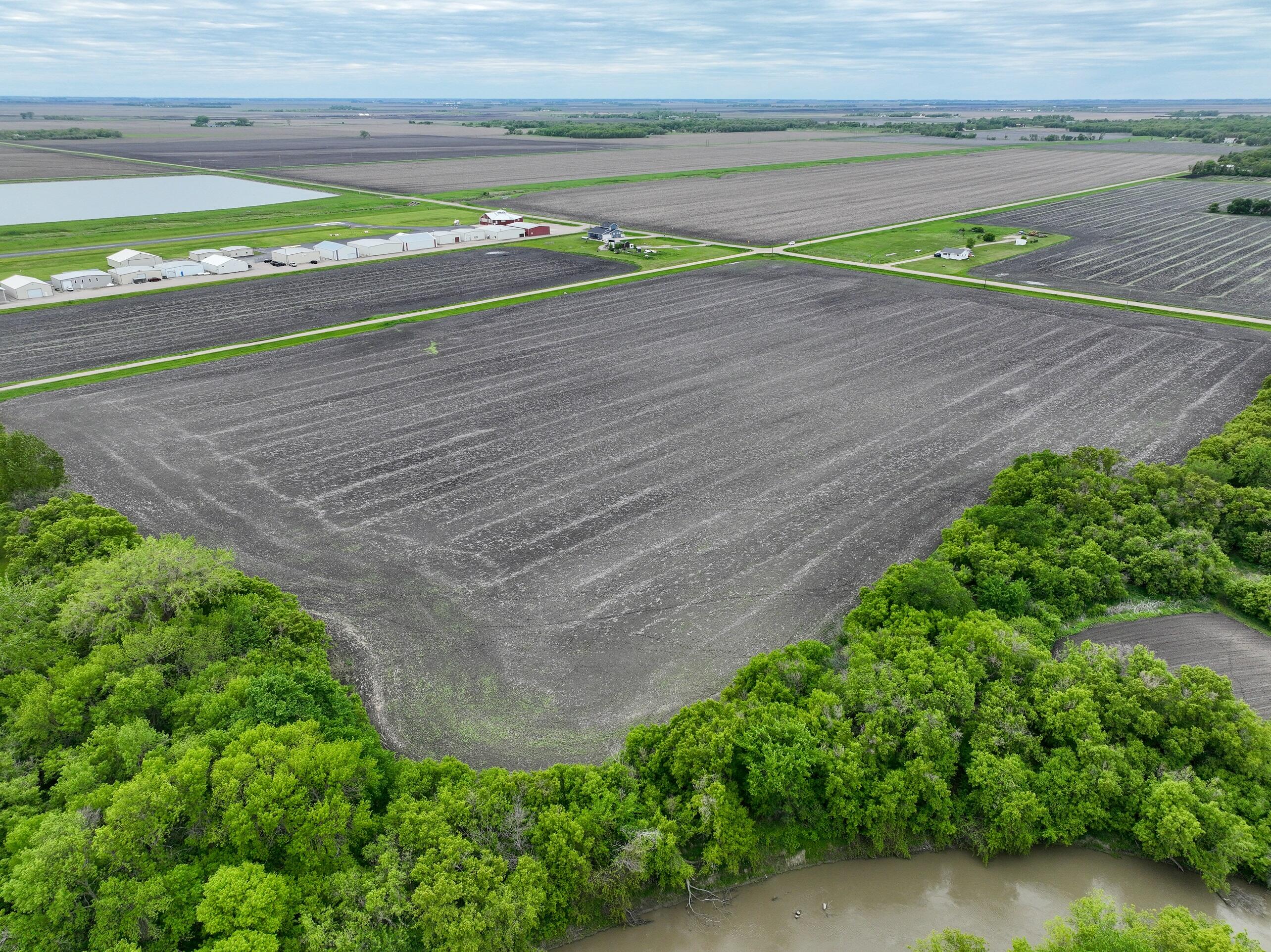 Na Rural 19th Ave N Property Photo 5