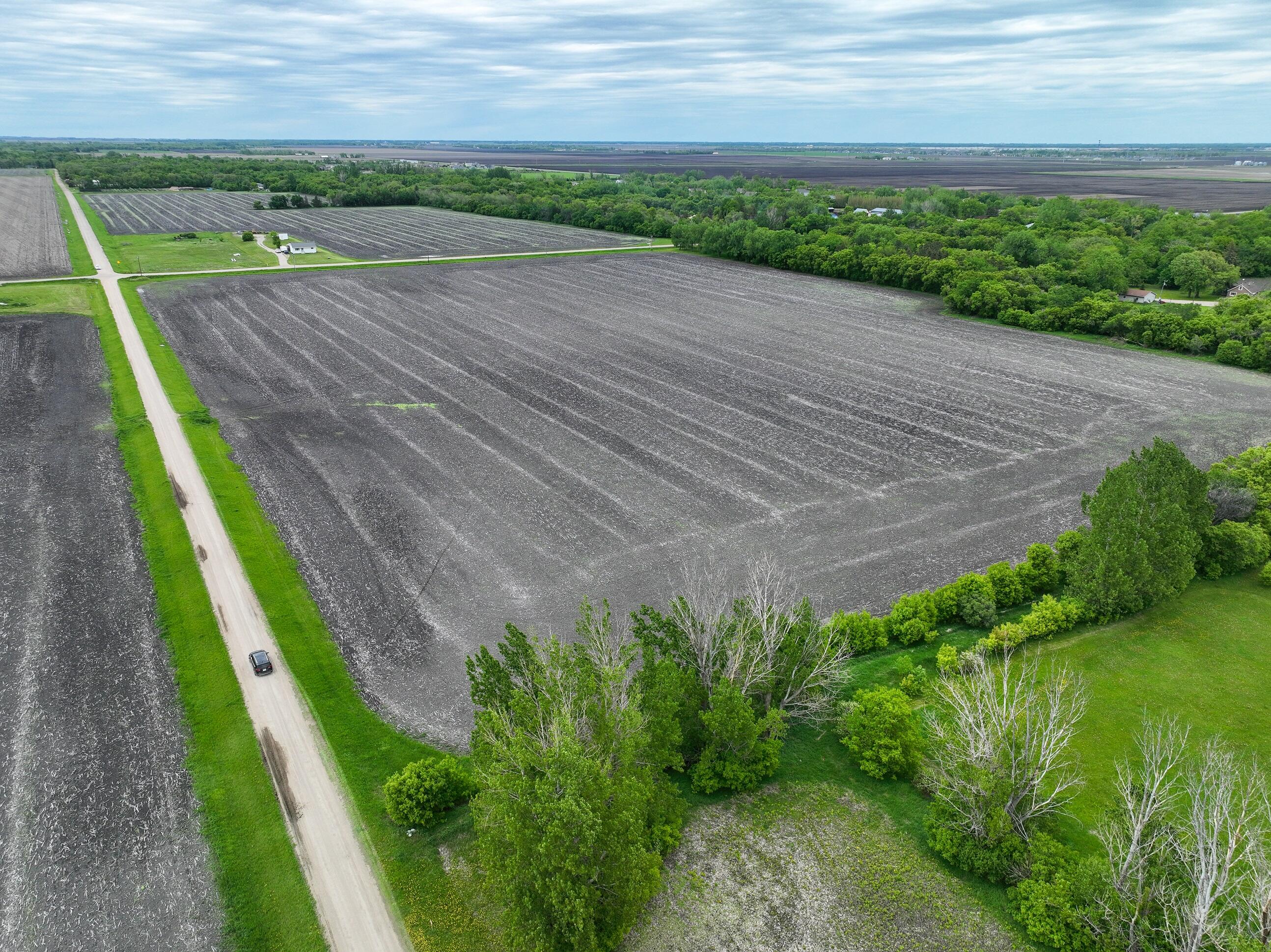 Na Rural 19th Ave N Property Photo 6