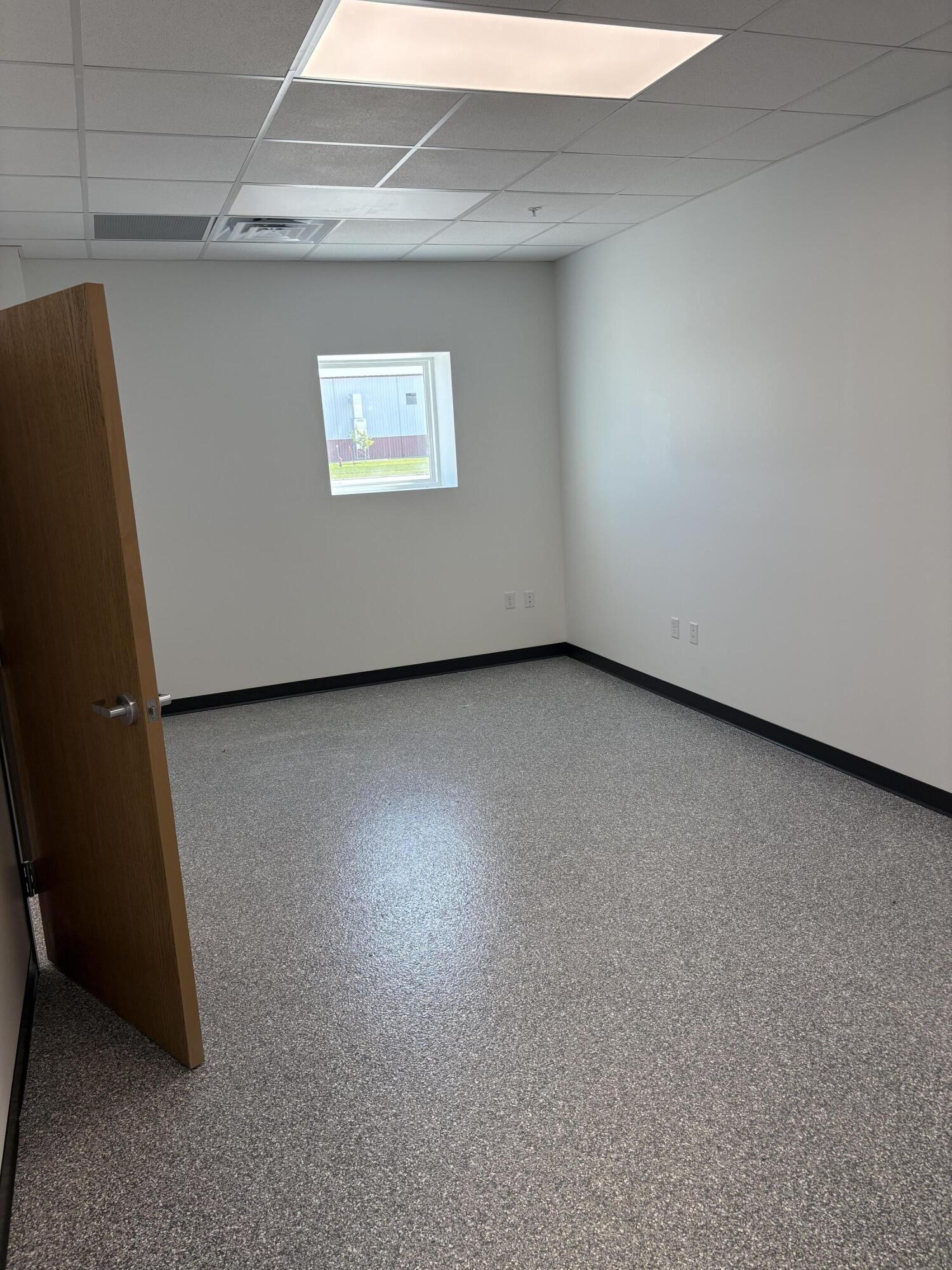 3401 46th Avenue N Property Photo 5