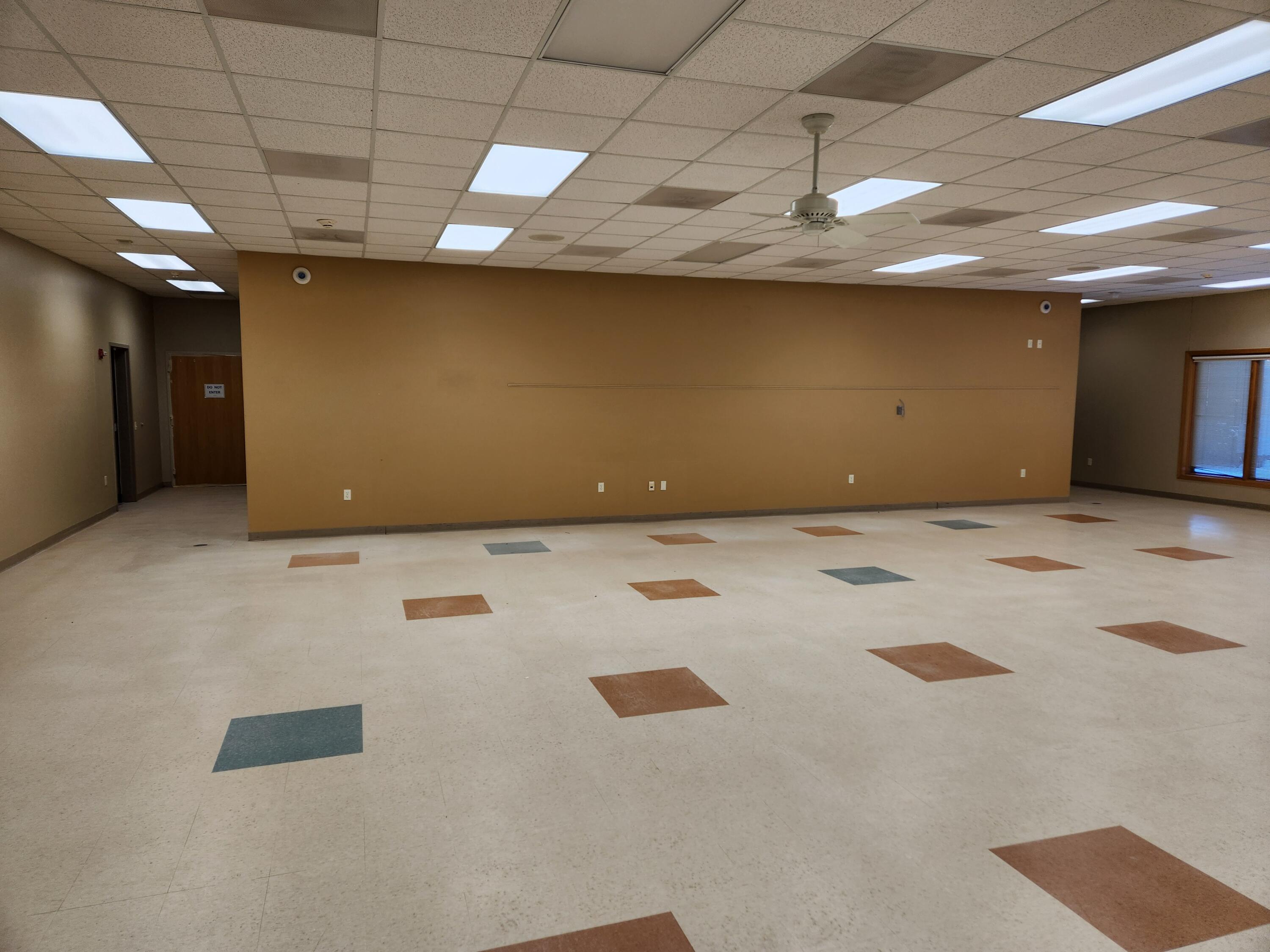 607 Demers Ave Property Photo 4