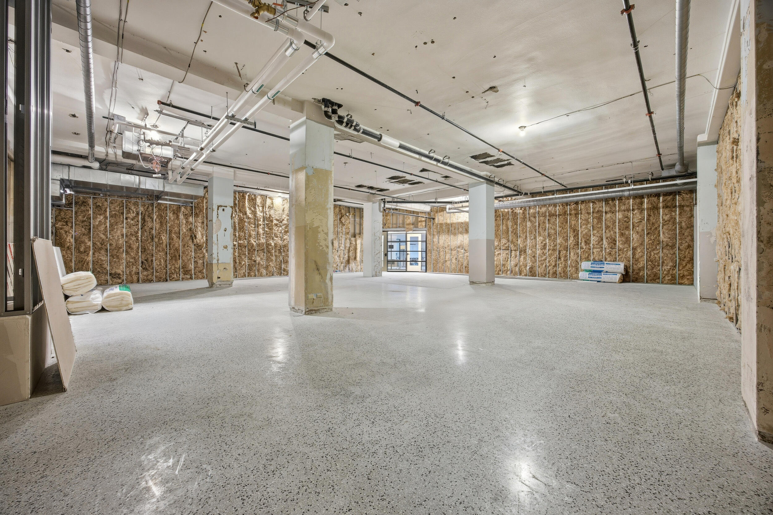 118 Broadway N Property Photo 4