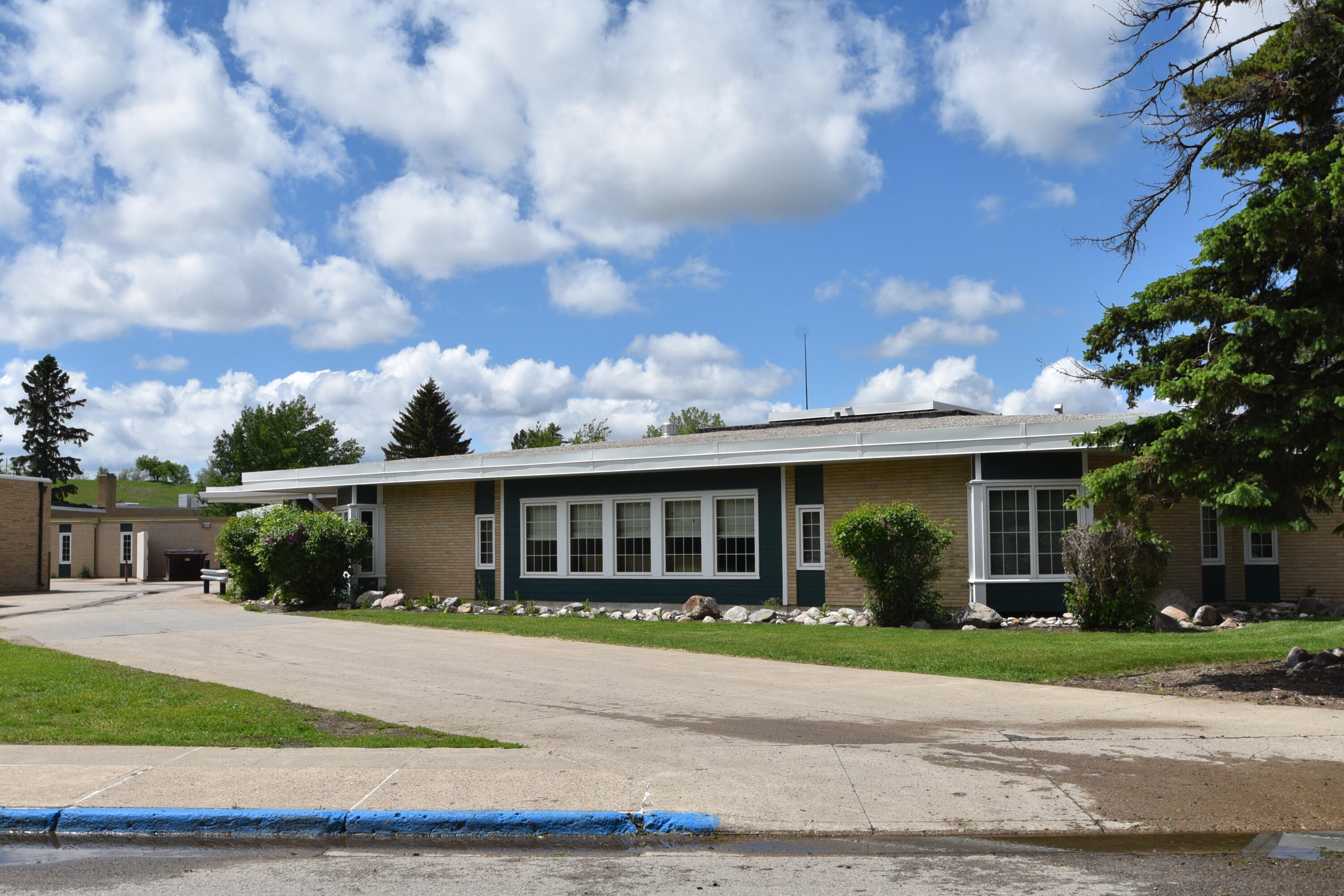 701 3rd St Nw Property Photo 4