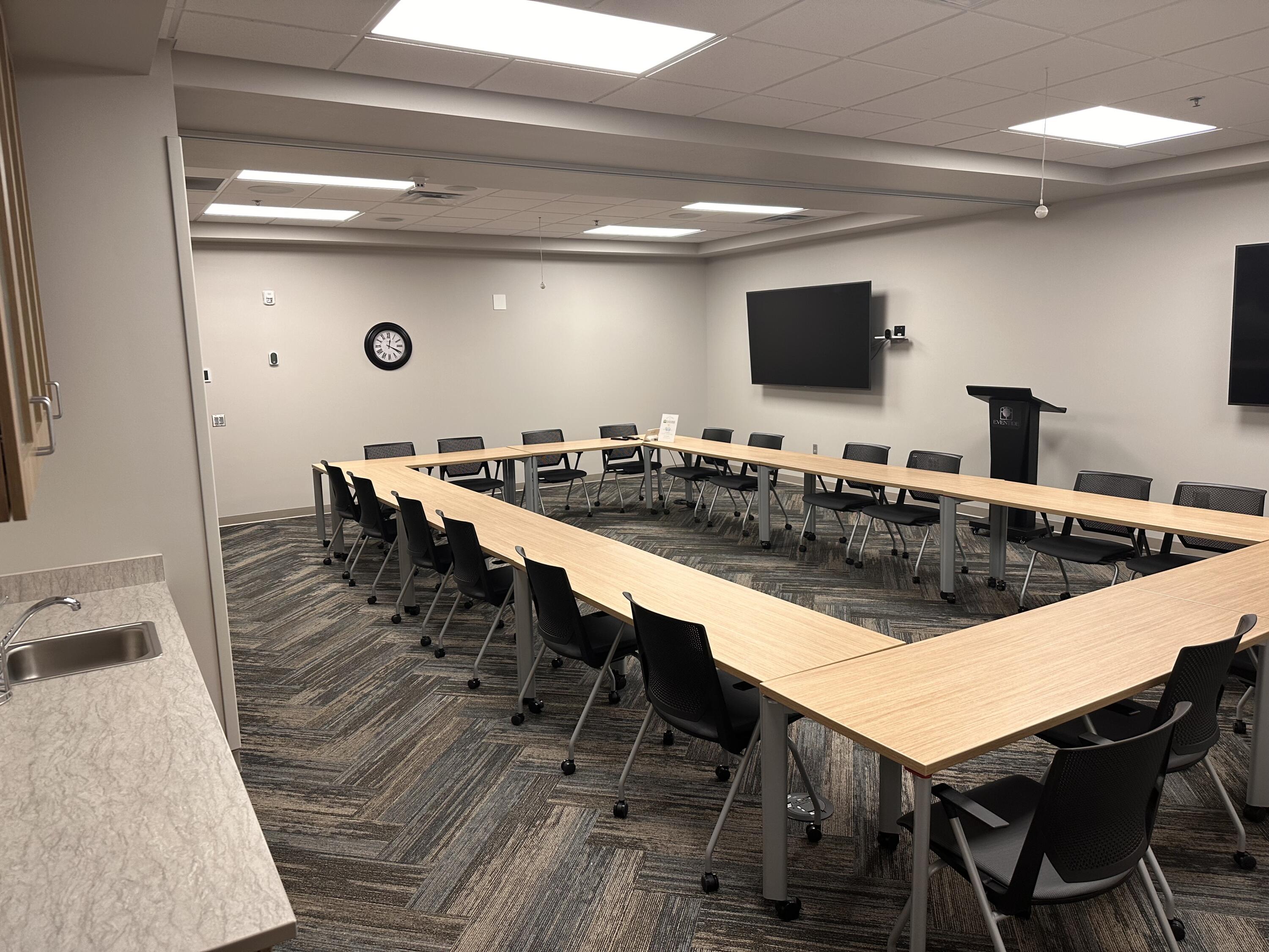 801 Main Avenue Property Photo 5