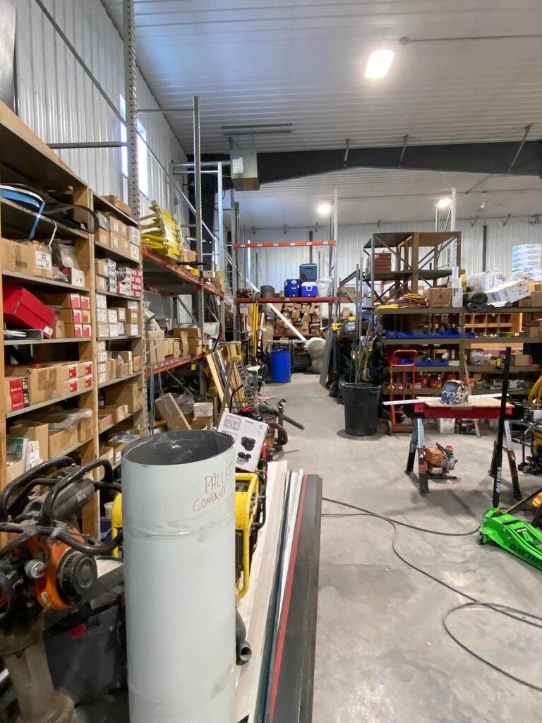 2520 Main Avenue W Property Photo 5