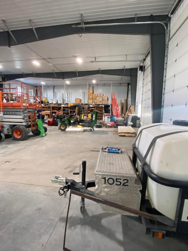 2520 Main Avenue W Property Photo 8