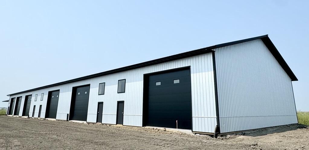 4684 27 Street N Property Photo 2