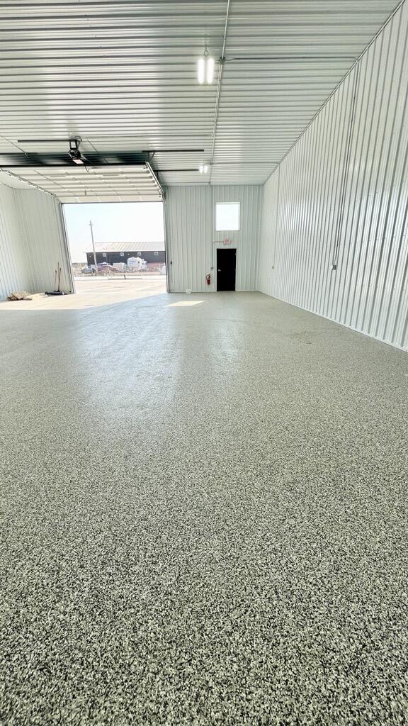 4684 27 Street N Property Photo 12