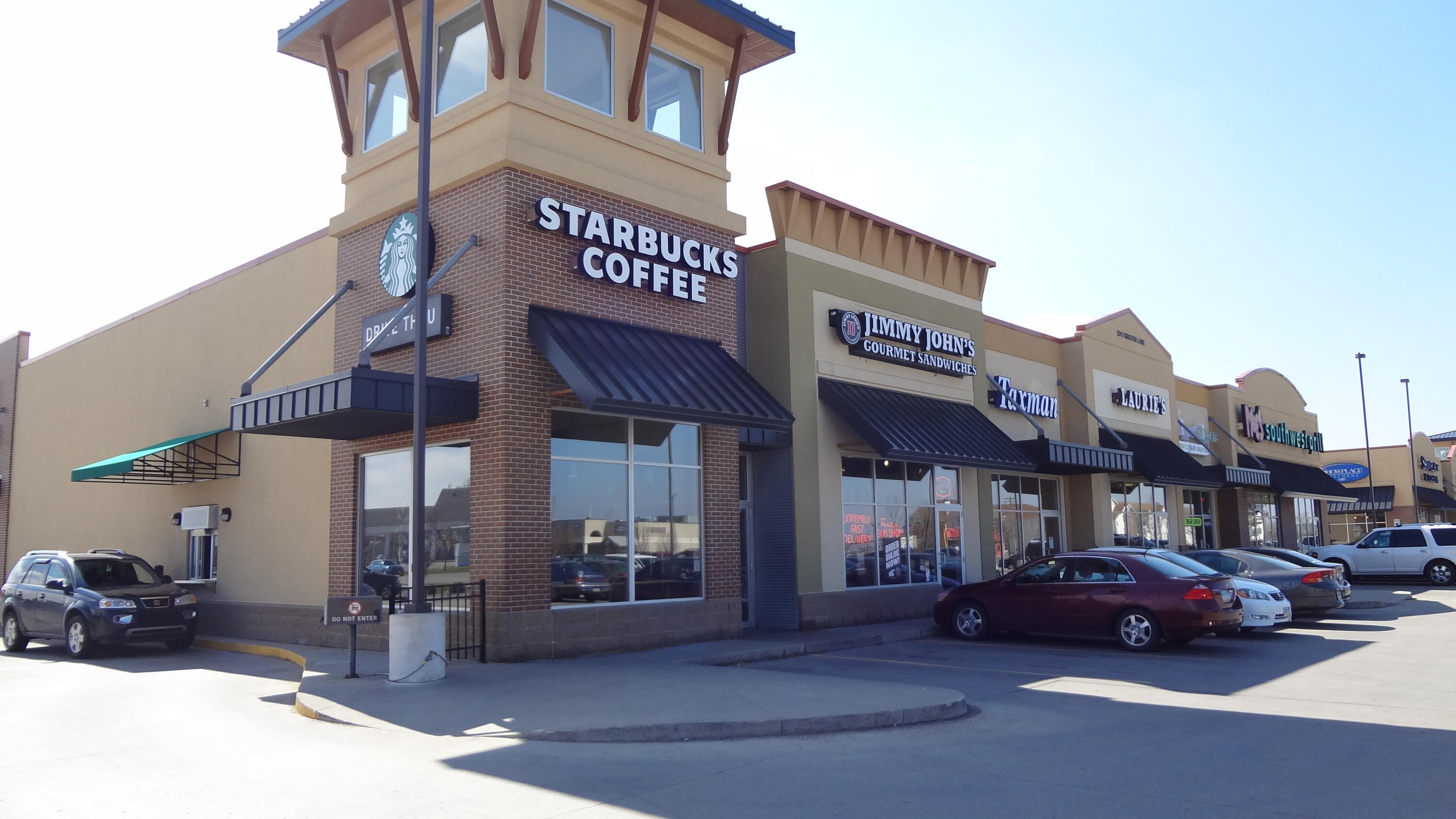 2511 Kirsten Lane S Property Photo 1