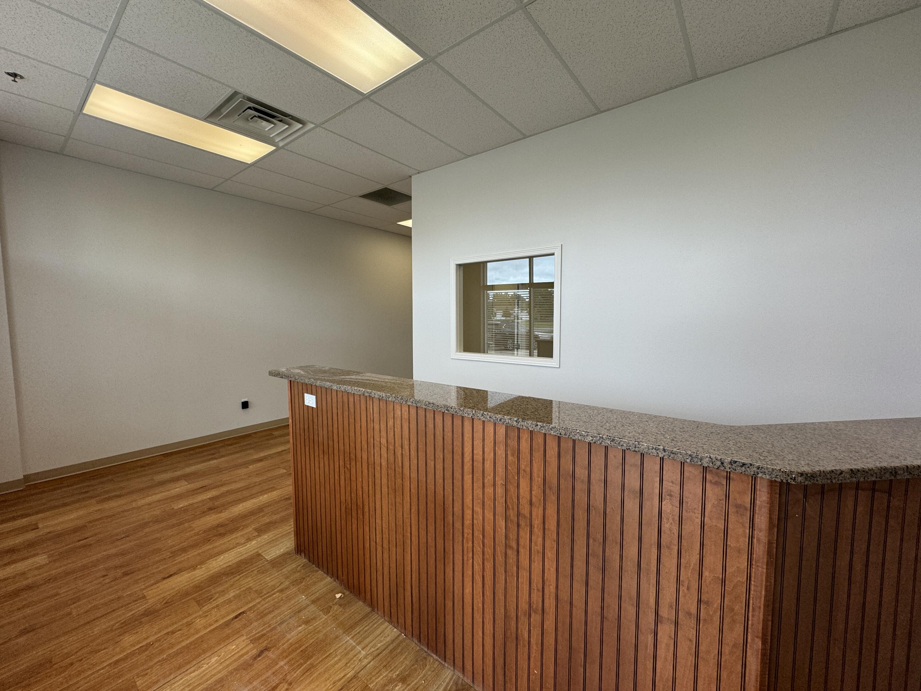 2511 Kirsten Lane S Property Photo 3