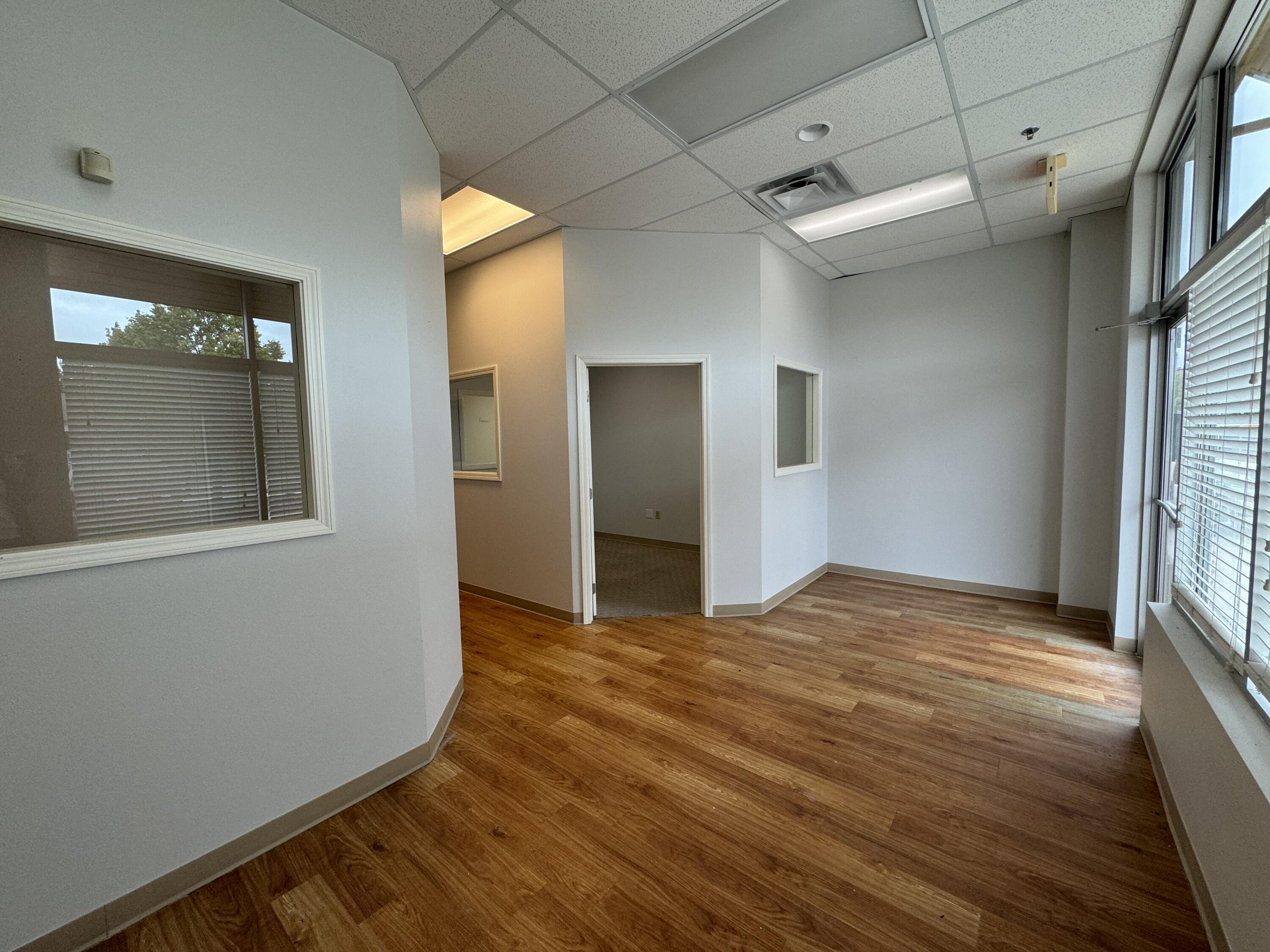 2511 Kirsten Lane S Property Photo 6