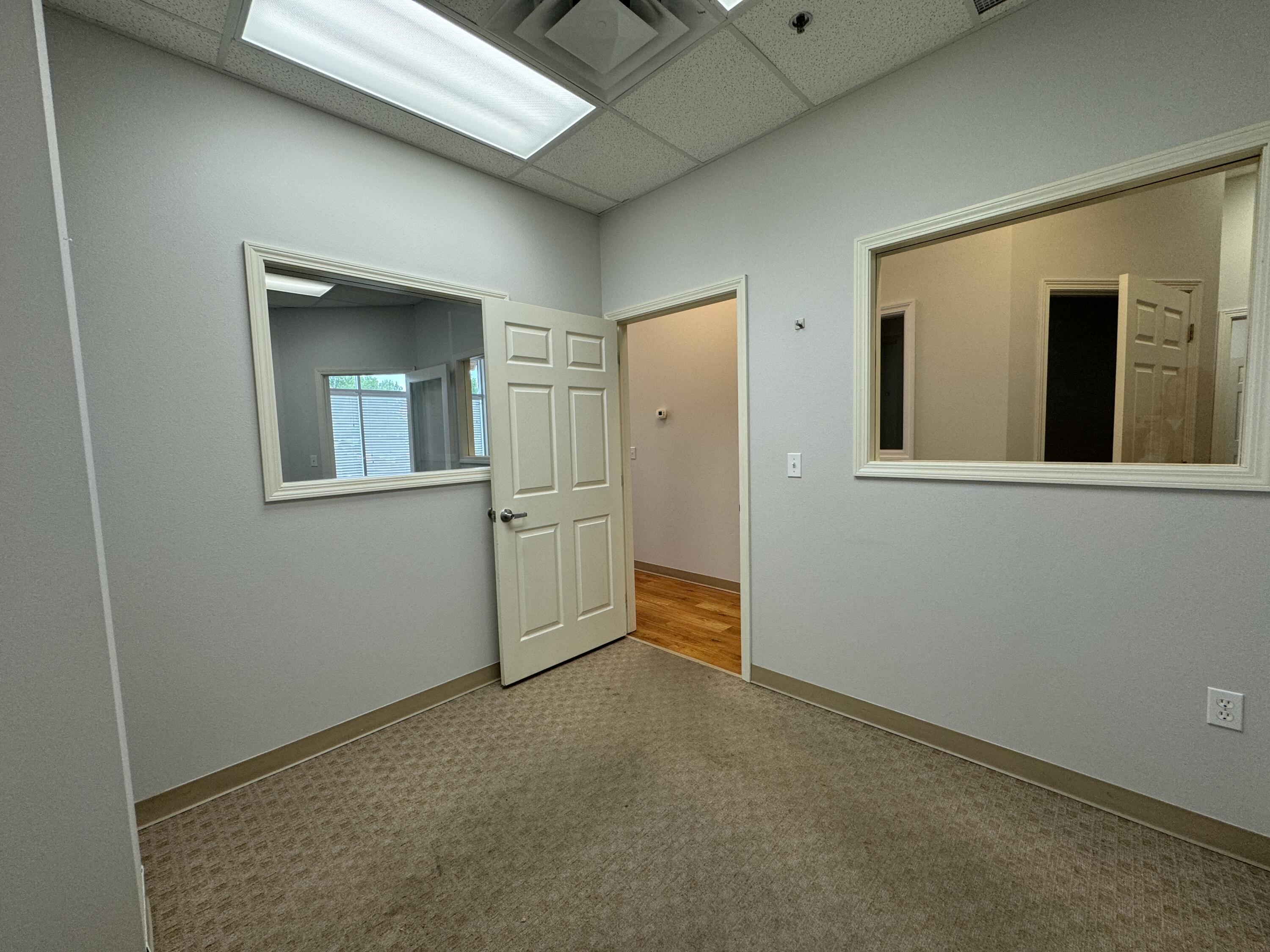 2511 Kirsten Lane S Property Photo 9