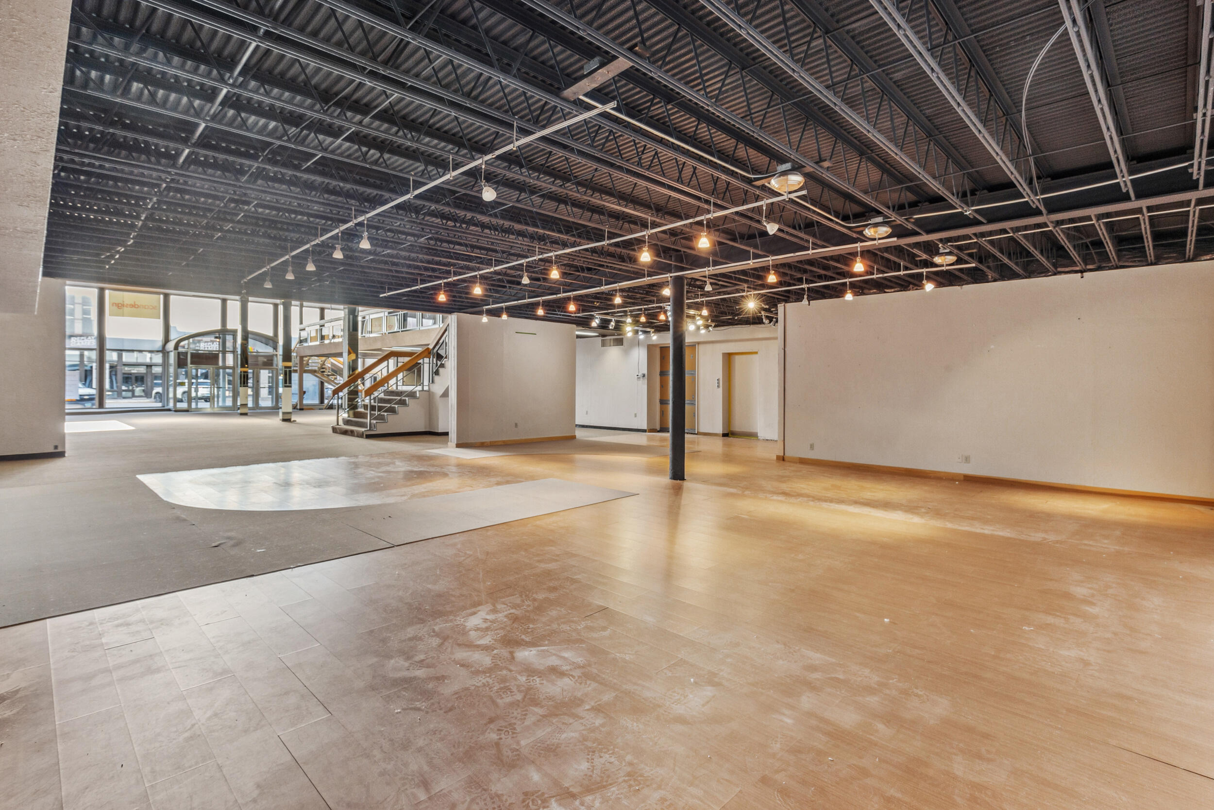 110 Broadway N Property Photo 5