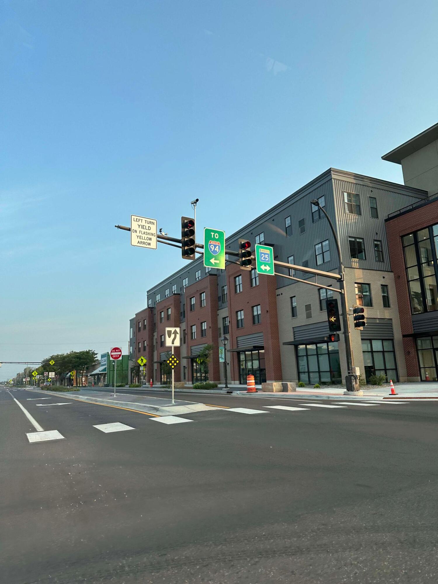 101 Broadway St W Property Photo 1