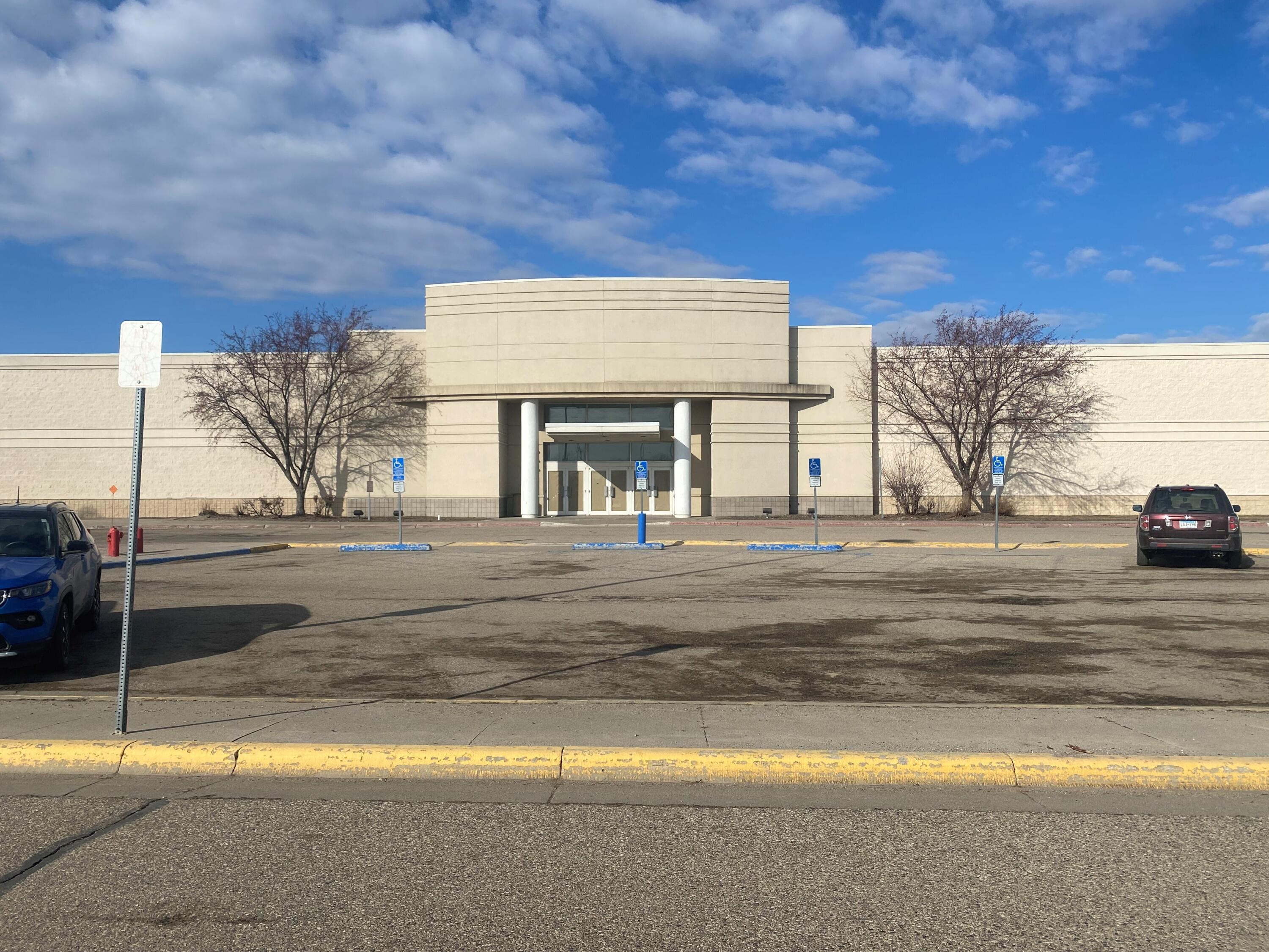 2800 S Columbia Rd Property Photo 4