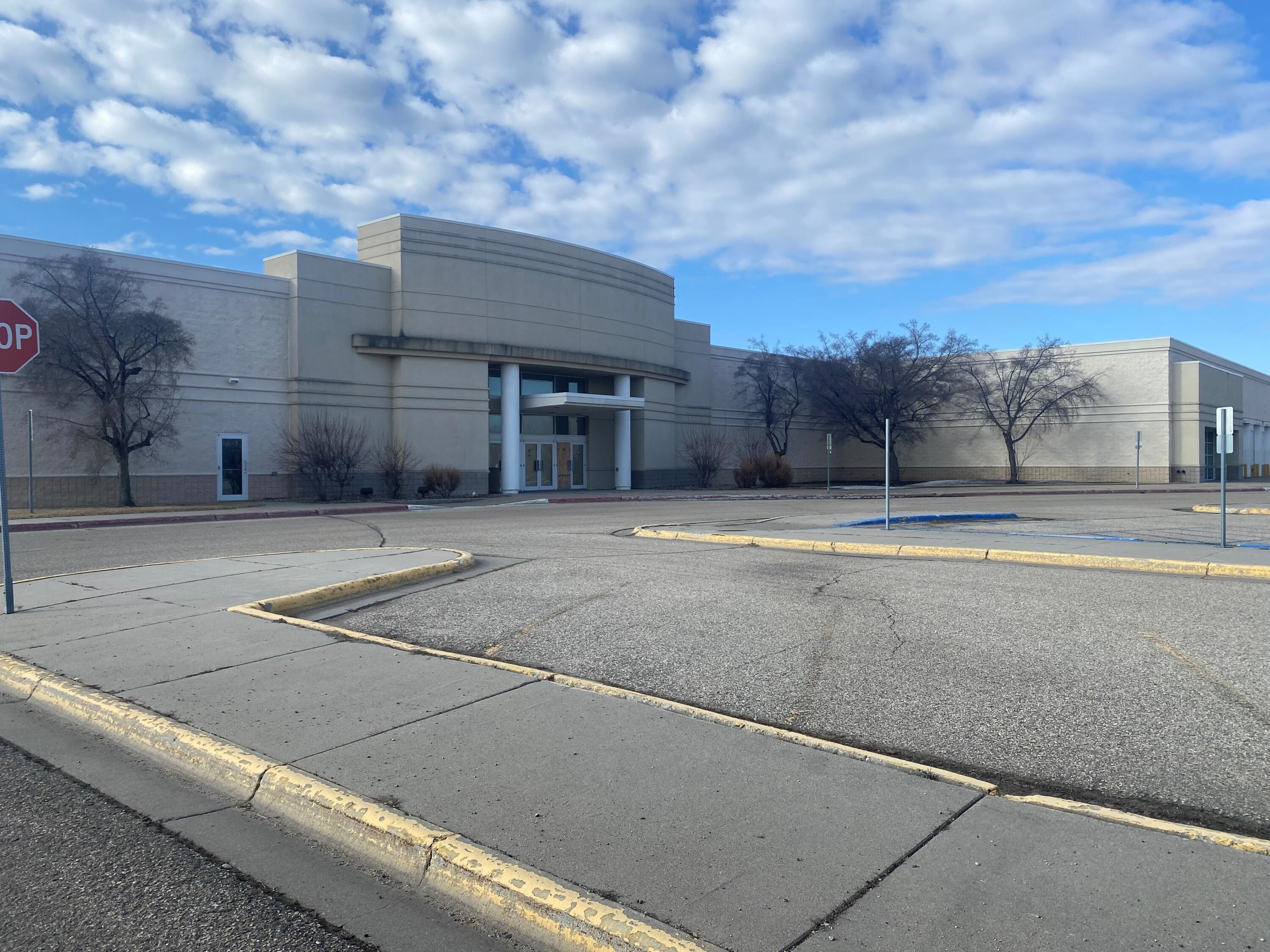 2800 S Columbia Rd Property Photo 5