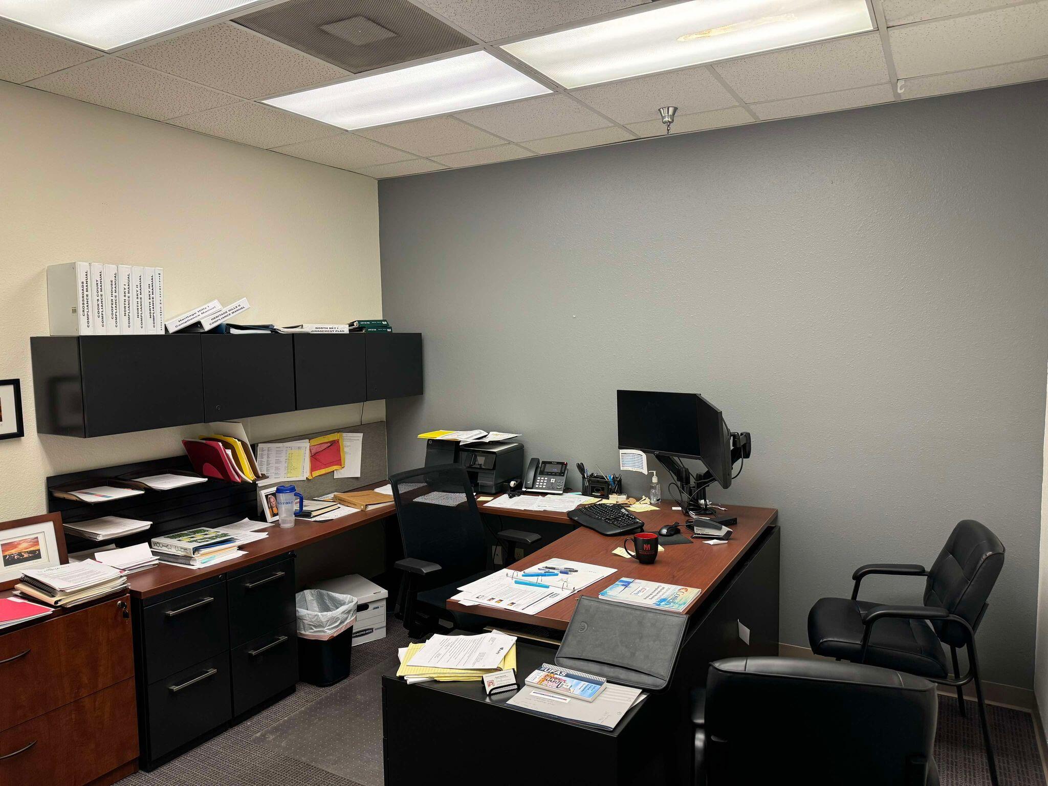 121 Roberts Street N Property Photo 4