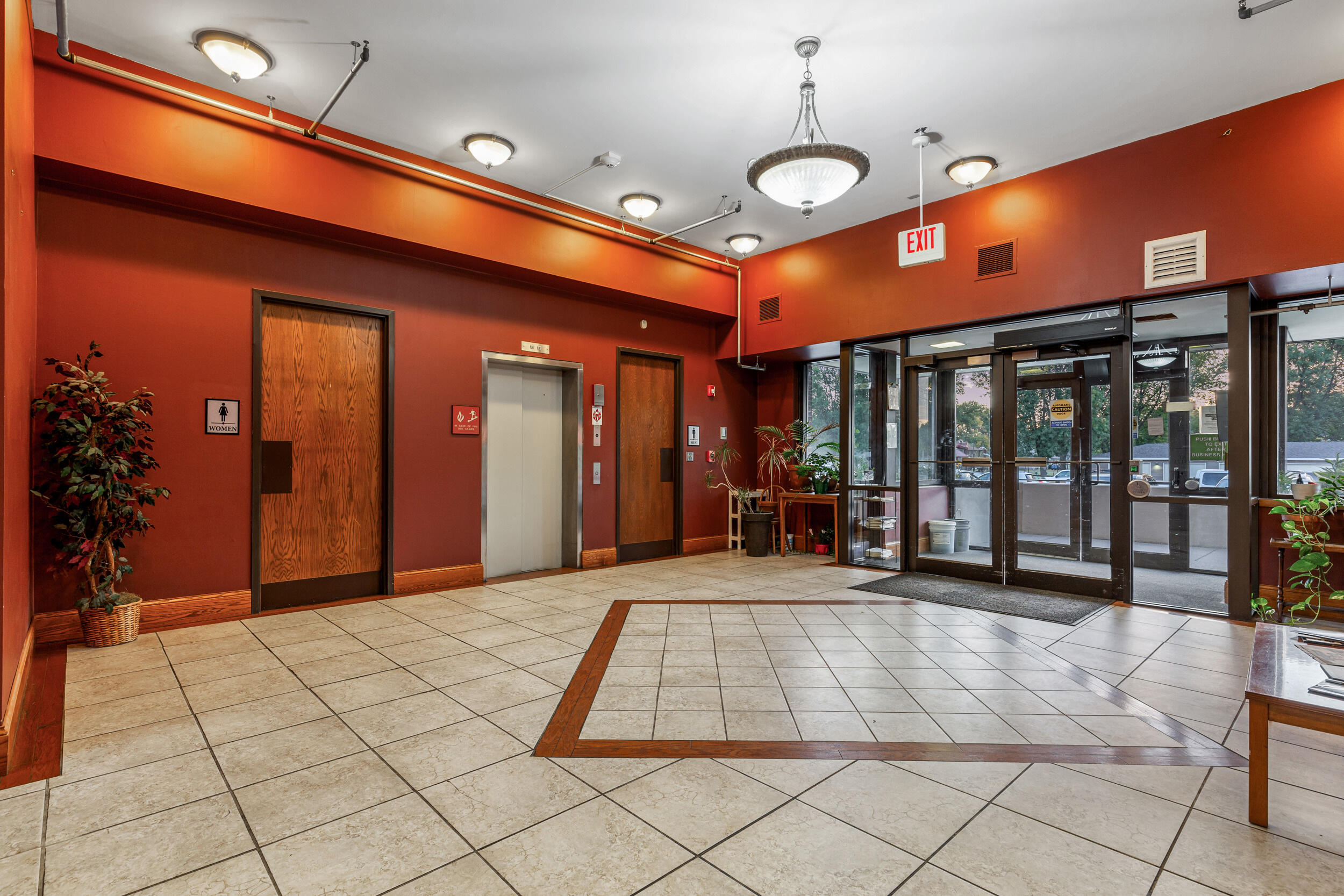 810 4th Avenue S Property Photo 4