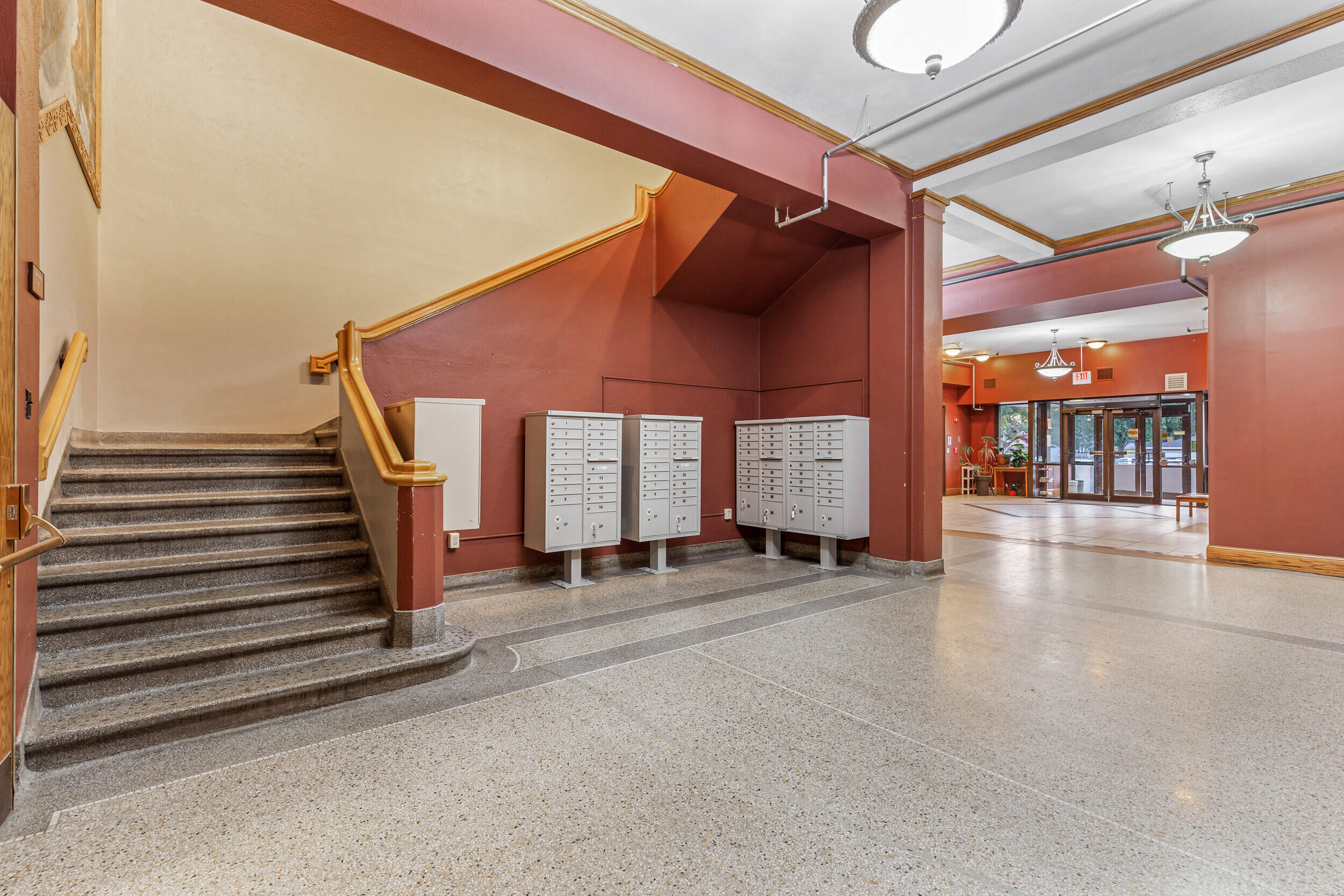 810 4th Avenue S Property Photo 5