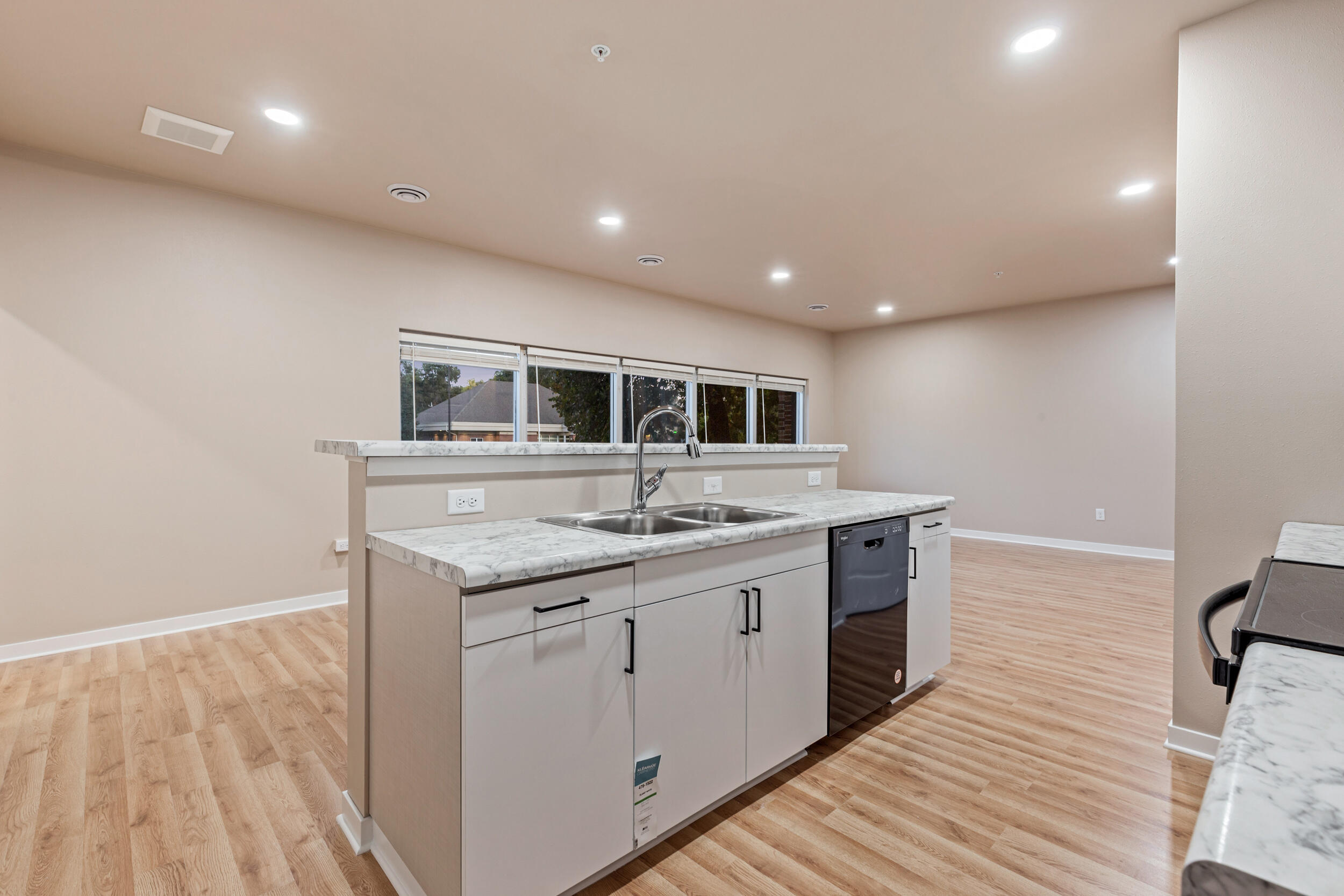 810 4th Avenue S Property Photo 16