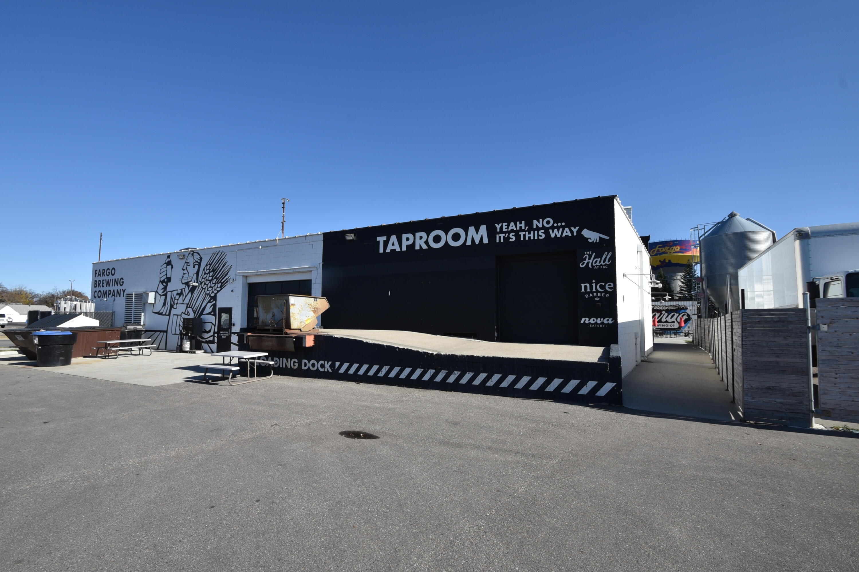 610 University Drive Property Photo 3