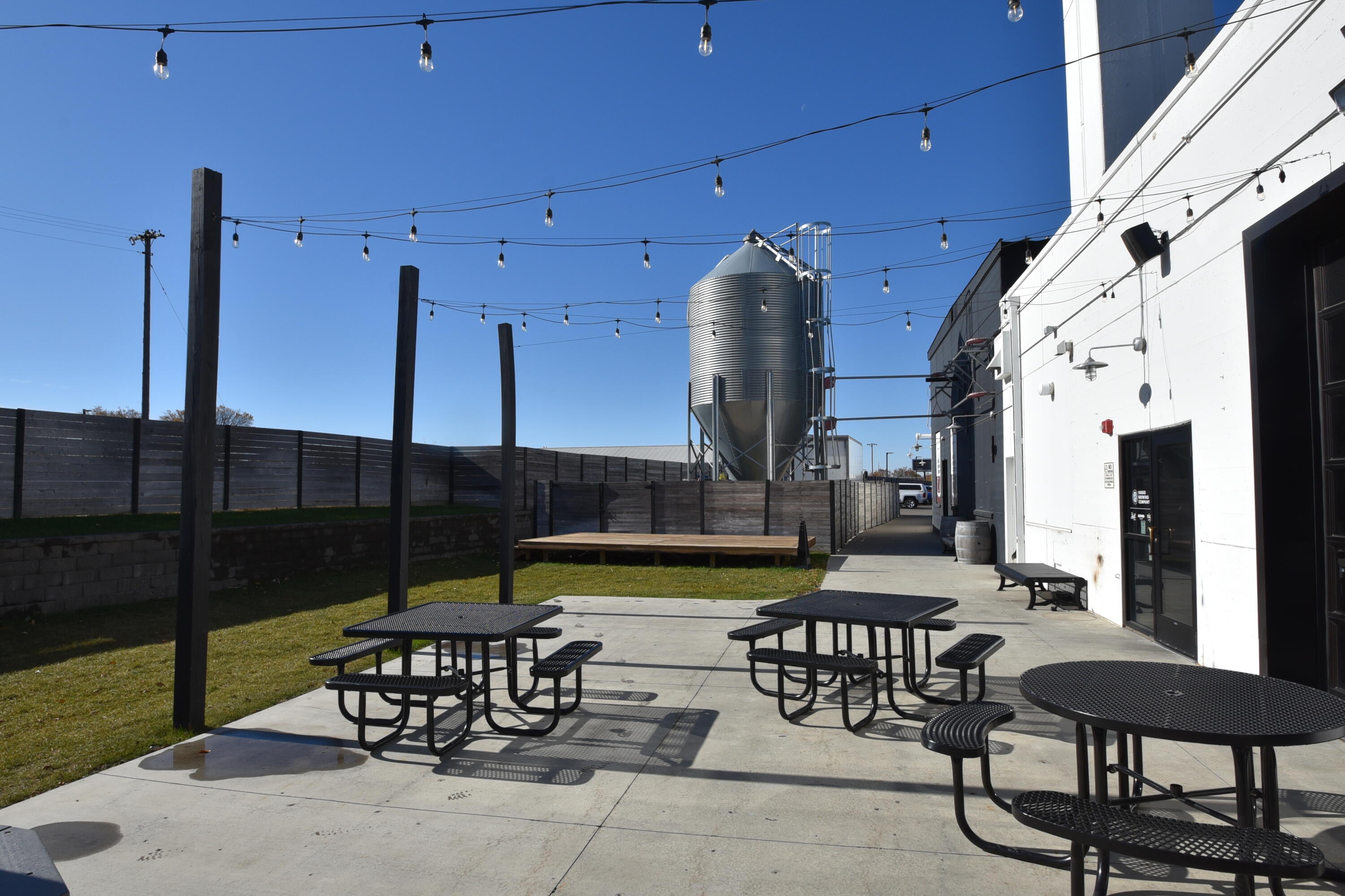 610 University Drive Property Photo 7