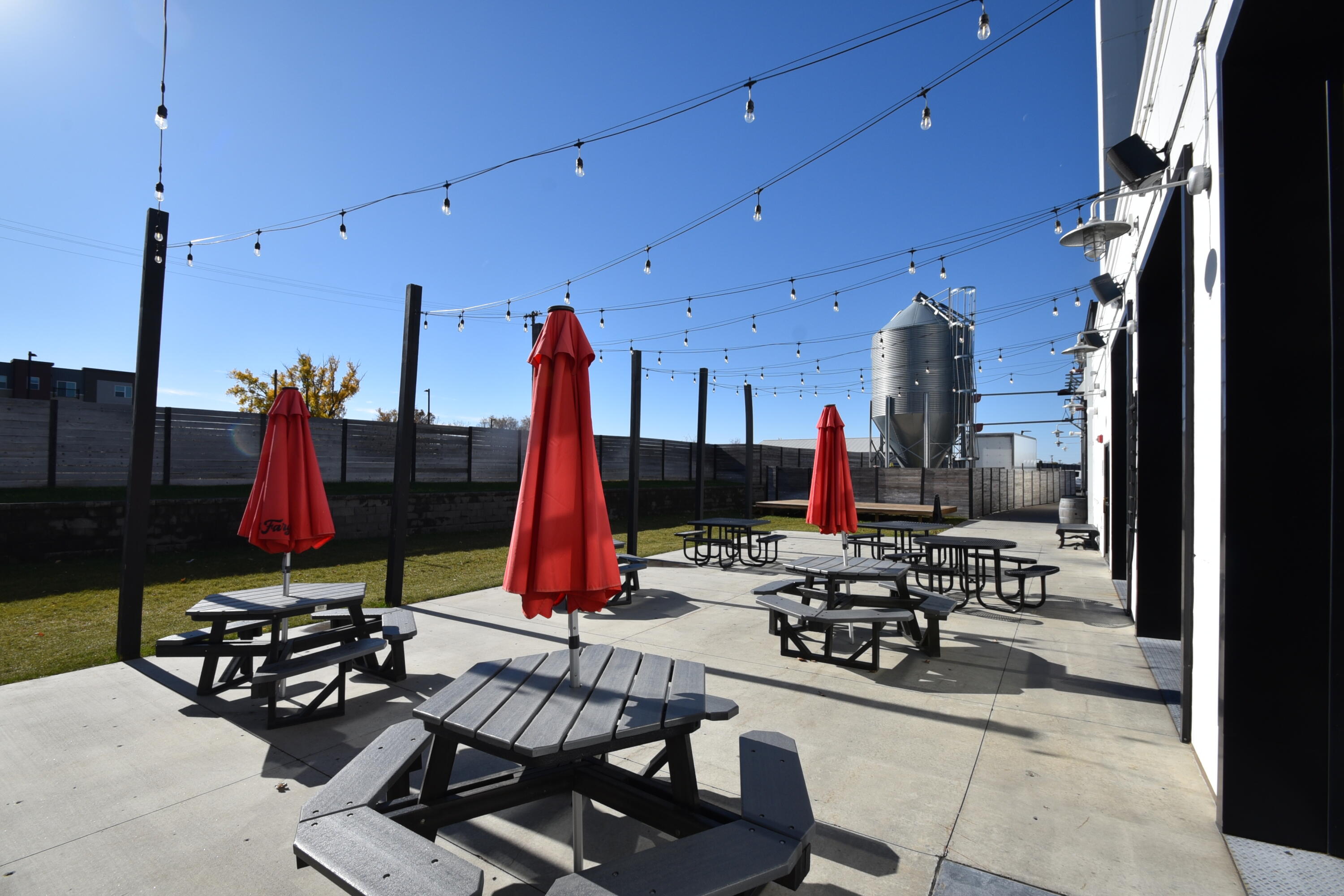 610 University Drive Property Photo 8