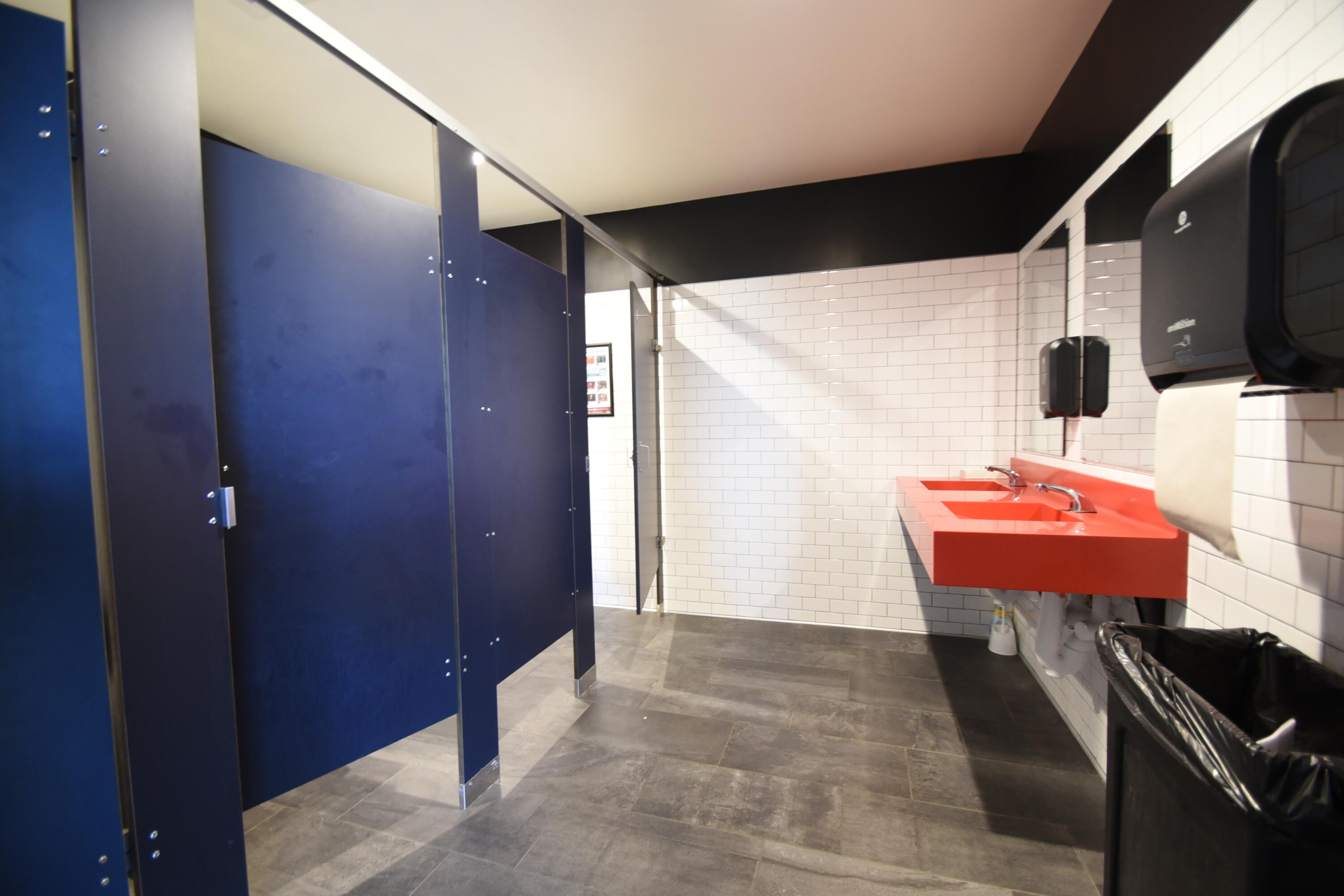 610 University Drive Property Photo 12