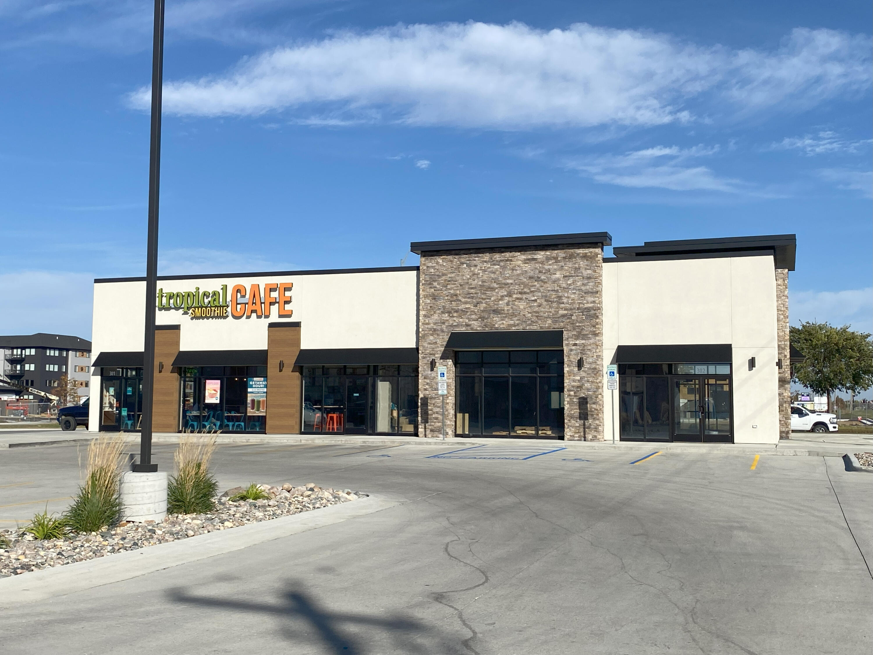 4002 Washington Street Property Photo 4