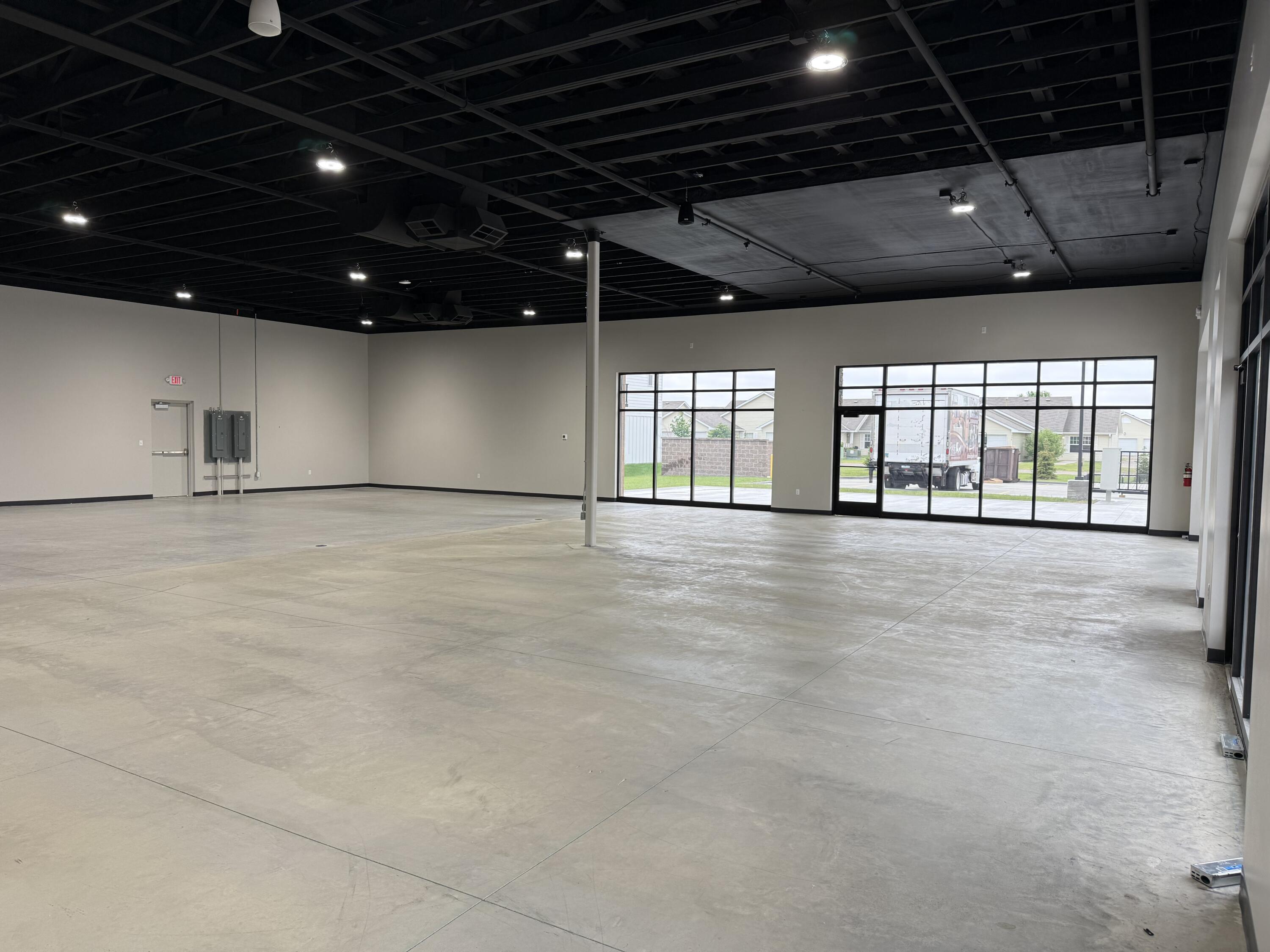 4002 Washington Street Property Photo 14