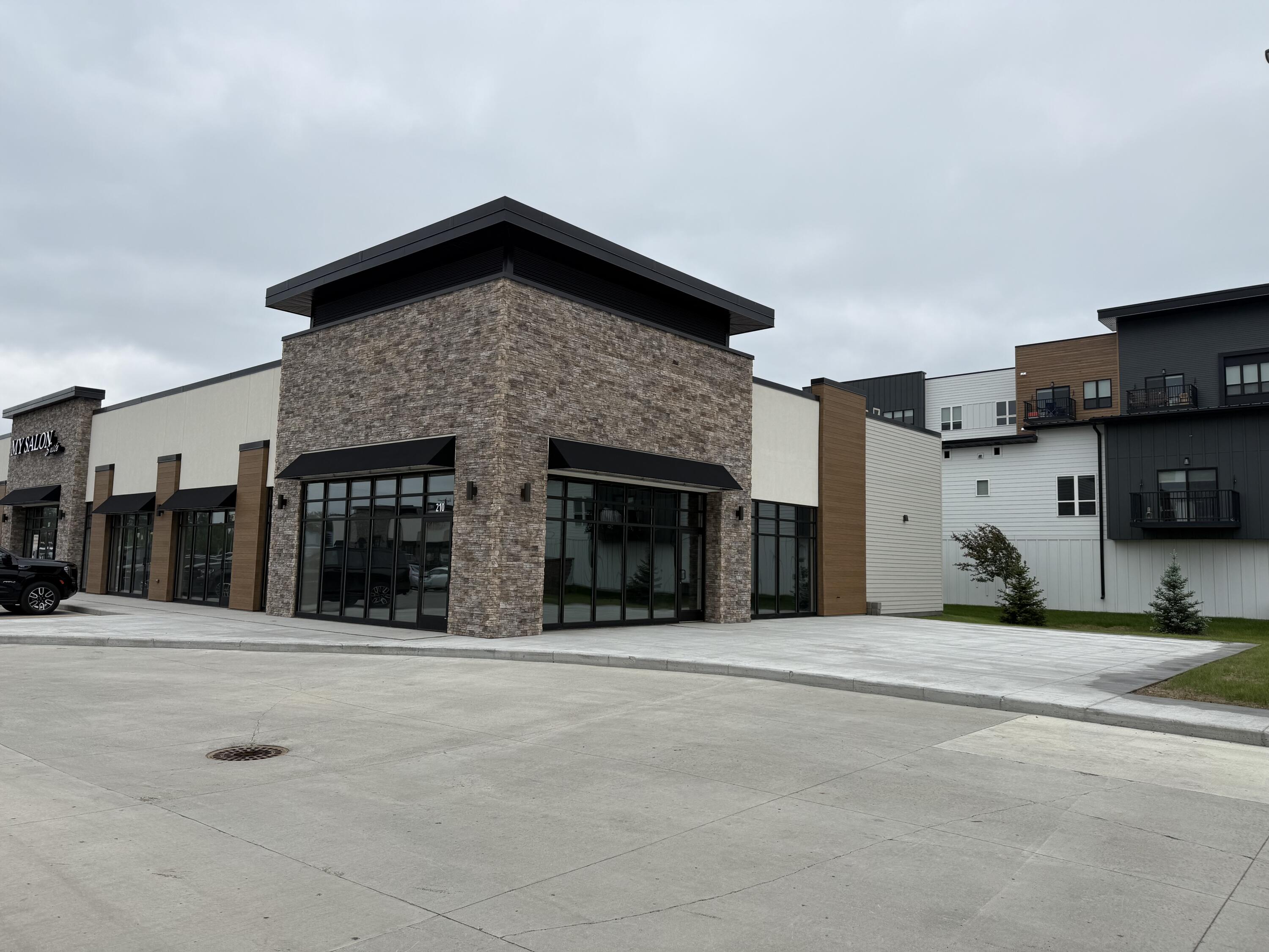 4002 Washington Street Property Photo 17