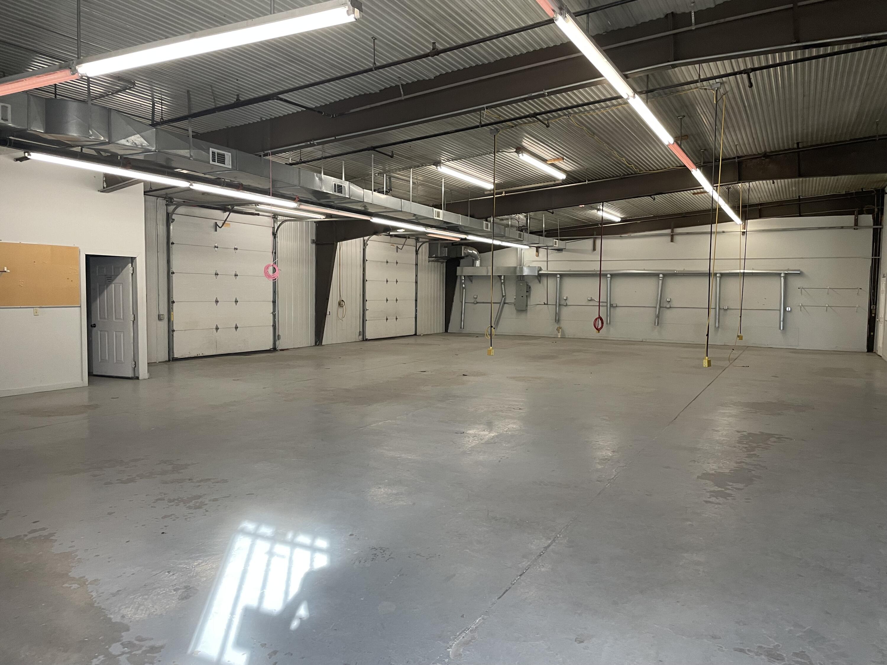 5118 Gateway Dr Property Photo 3