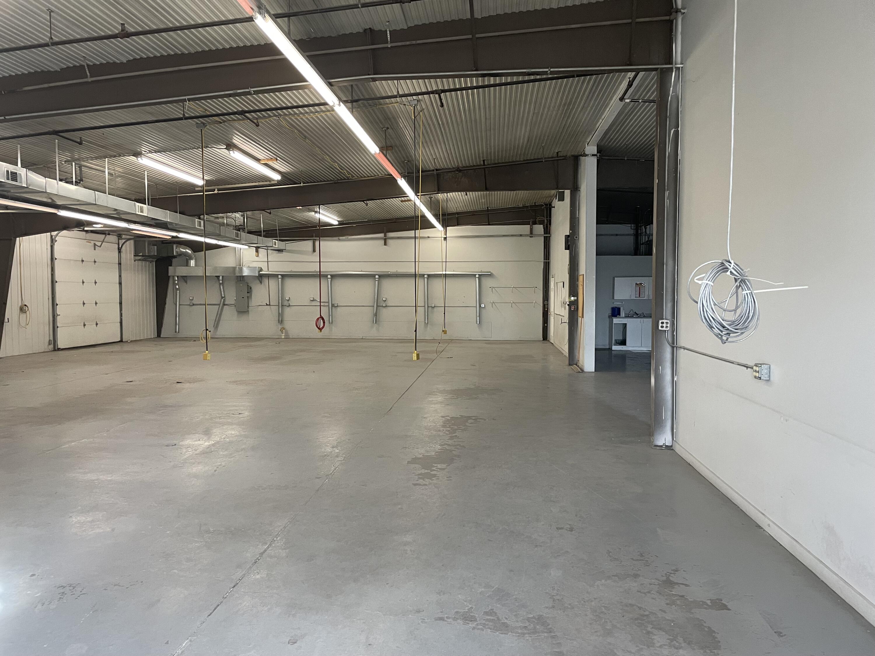 5118 Gateway Dr Property Photo 4