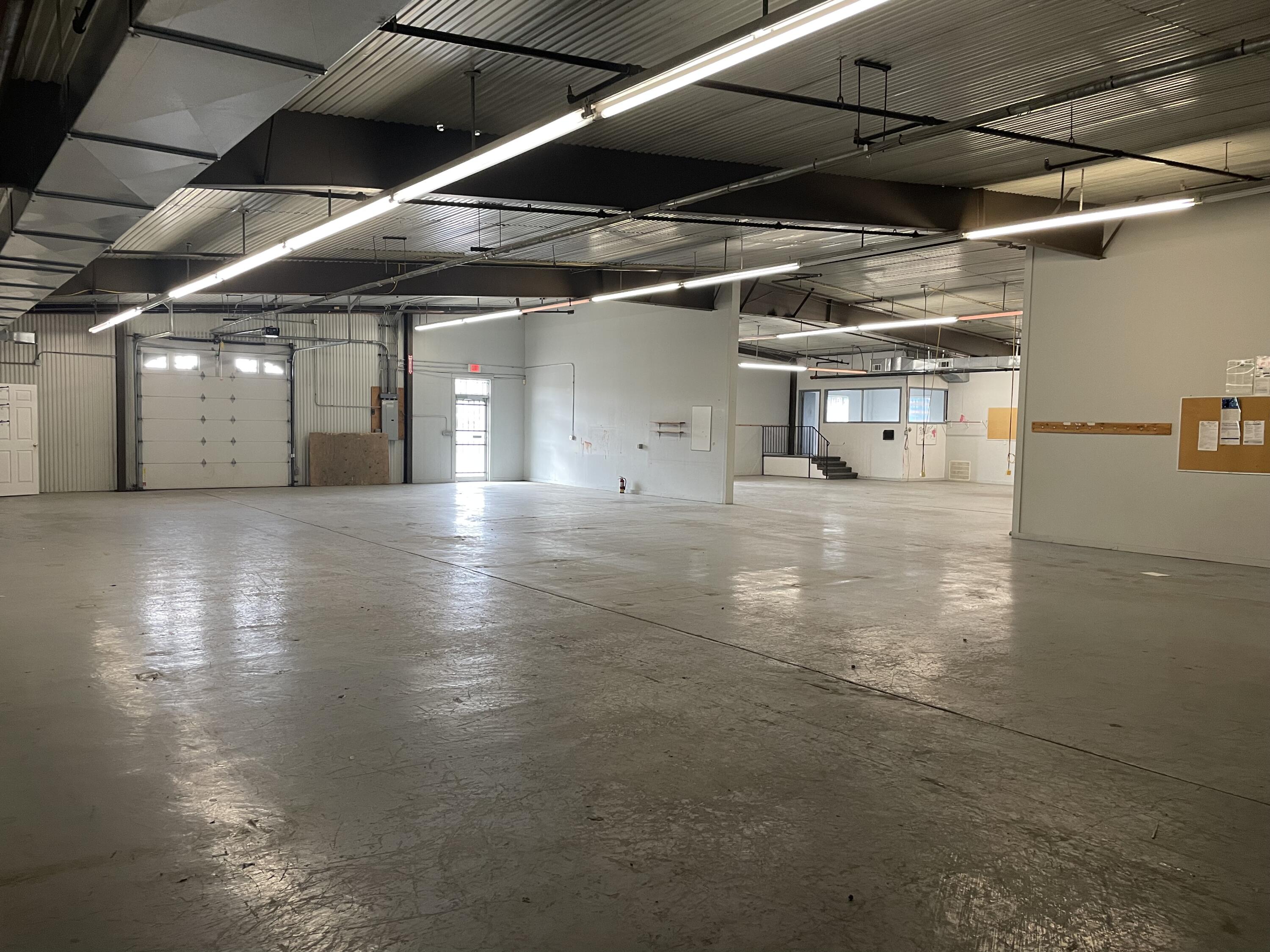 5118 Gateway Dr Property Photo 9