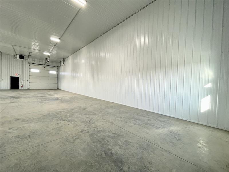 422 29th Court Nw Property Photo 3