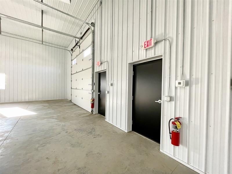 422 29th Court Nw Property Photo 3