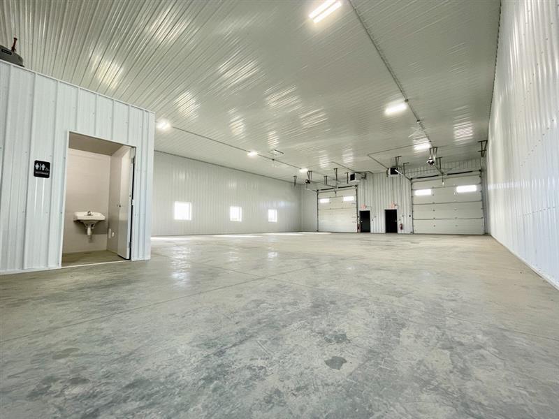 422 29th Court Nw Property Photo 5