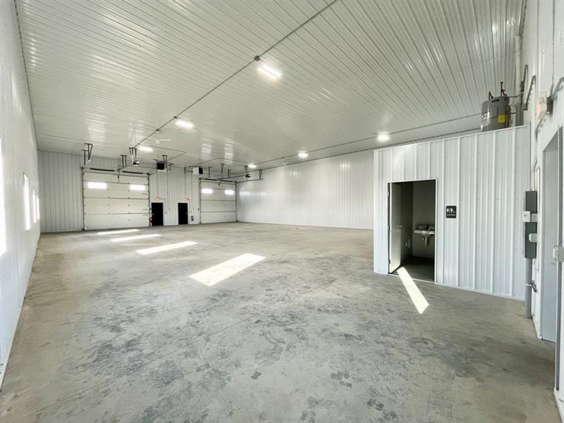 422 29th Court Nw Property Photo 6