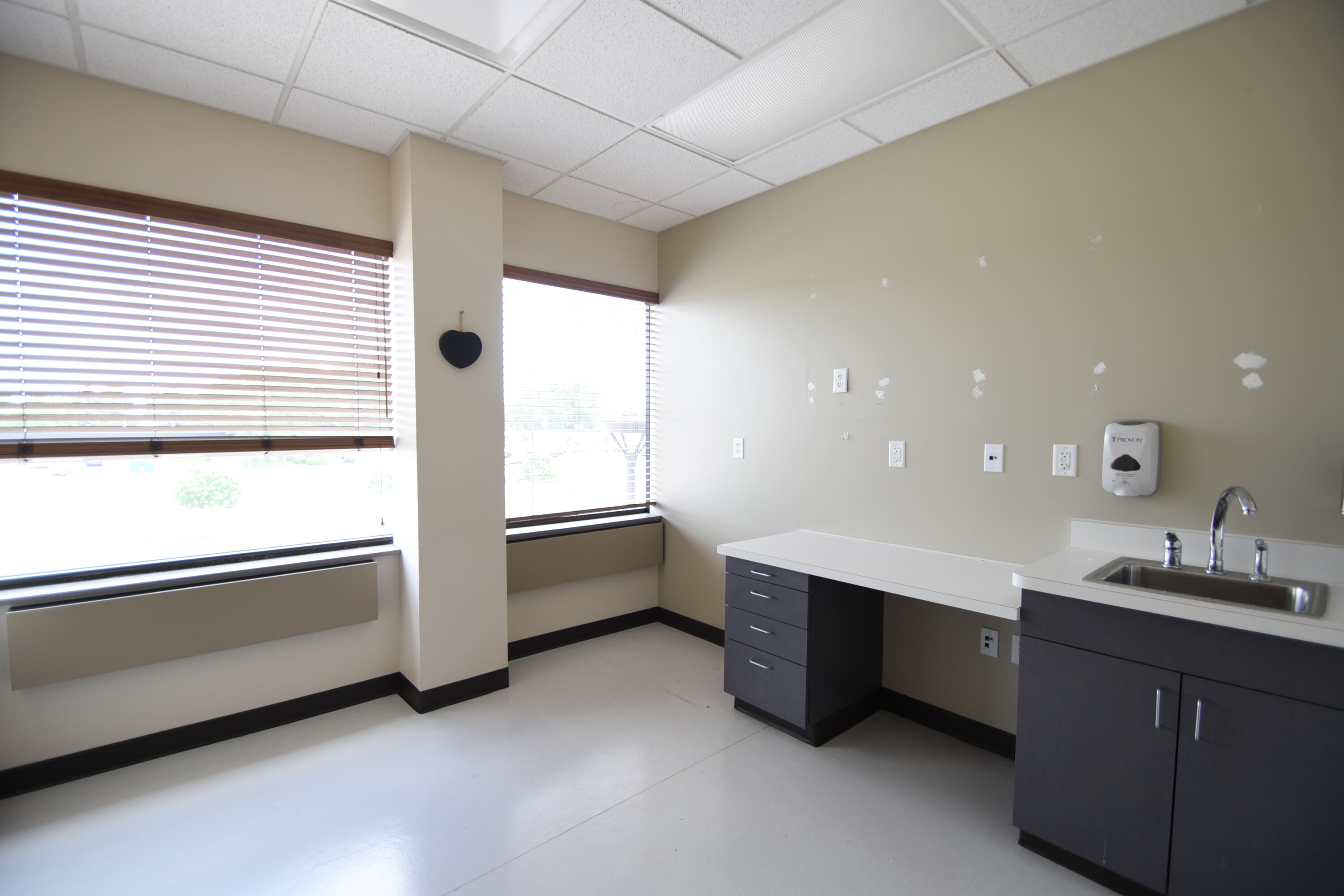 2829 S University Drive Property Photo 7