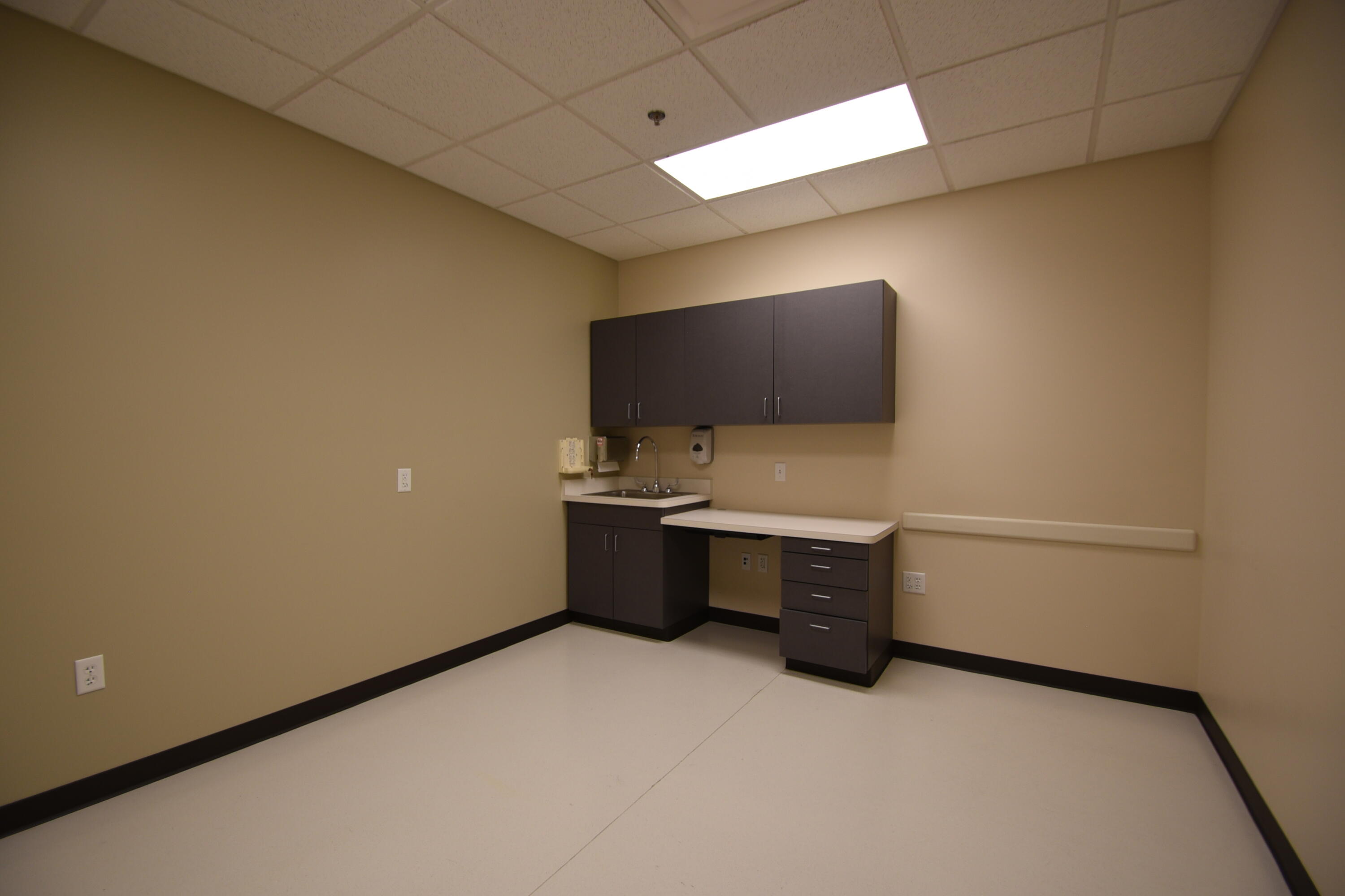 2829 S University Drive Property Photo 9