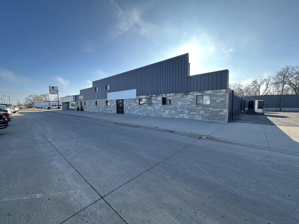 205 Main Avenue E Property Photo 1