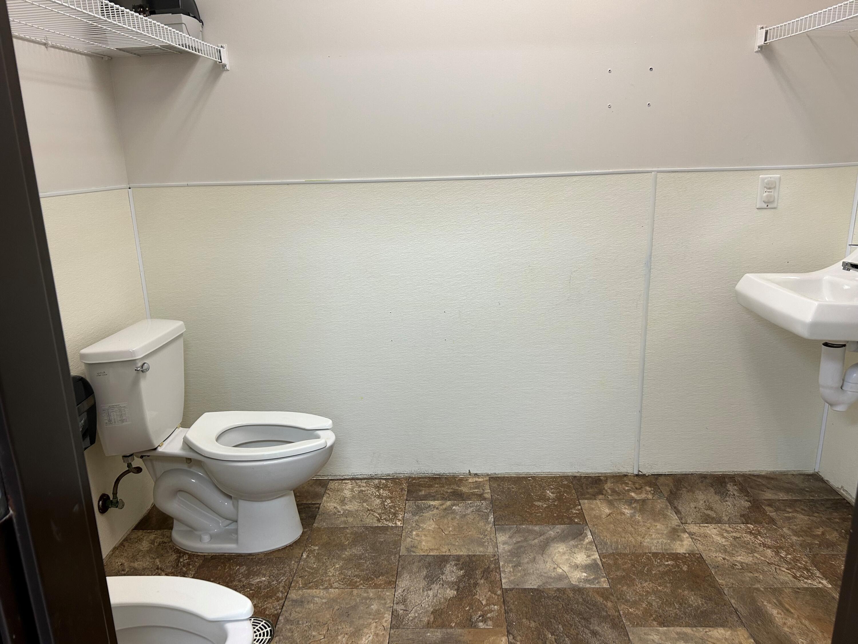 2600 52nd Ave S Property Photo 6