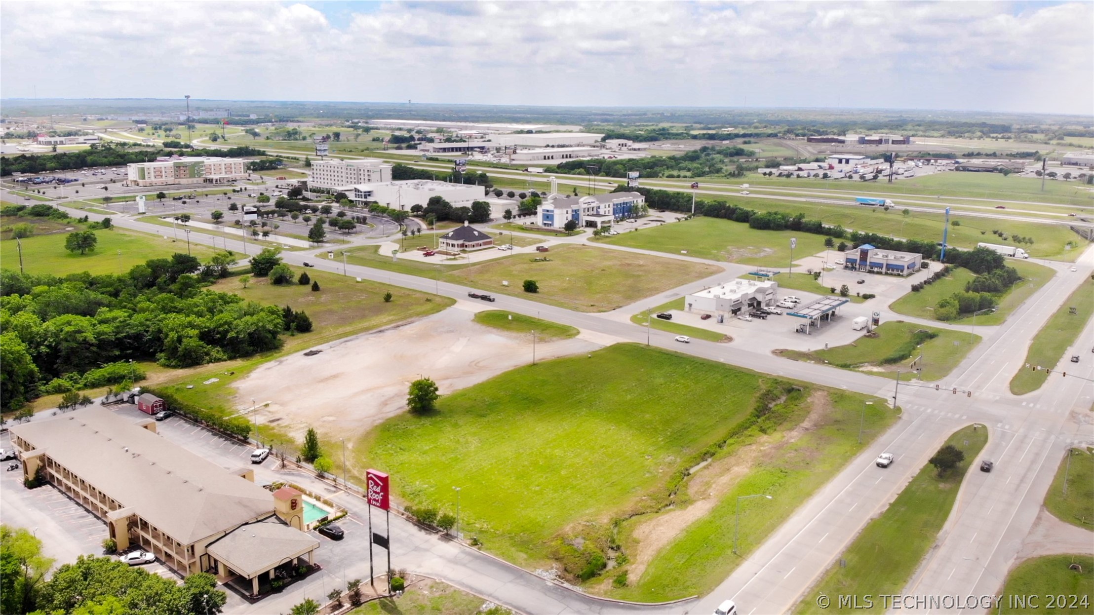 N Rockford Road Property Photo 2