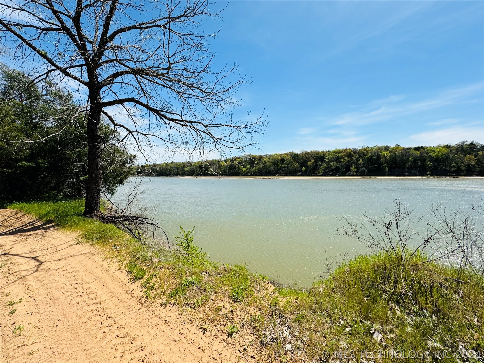 Highway 78 Property Photo 3